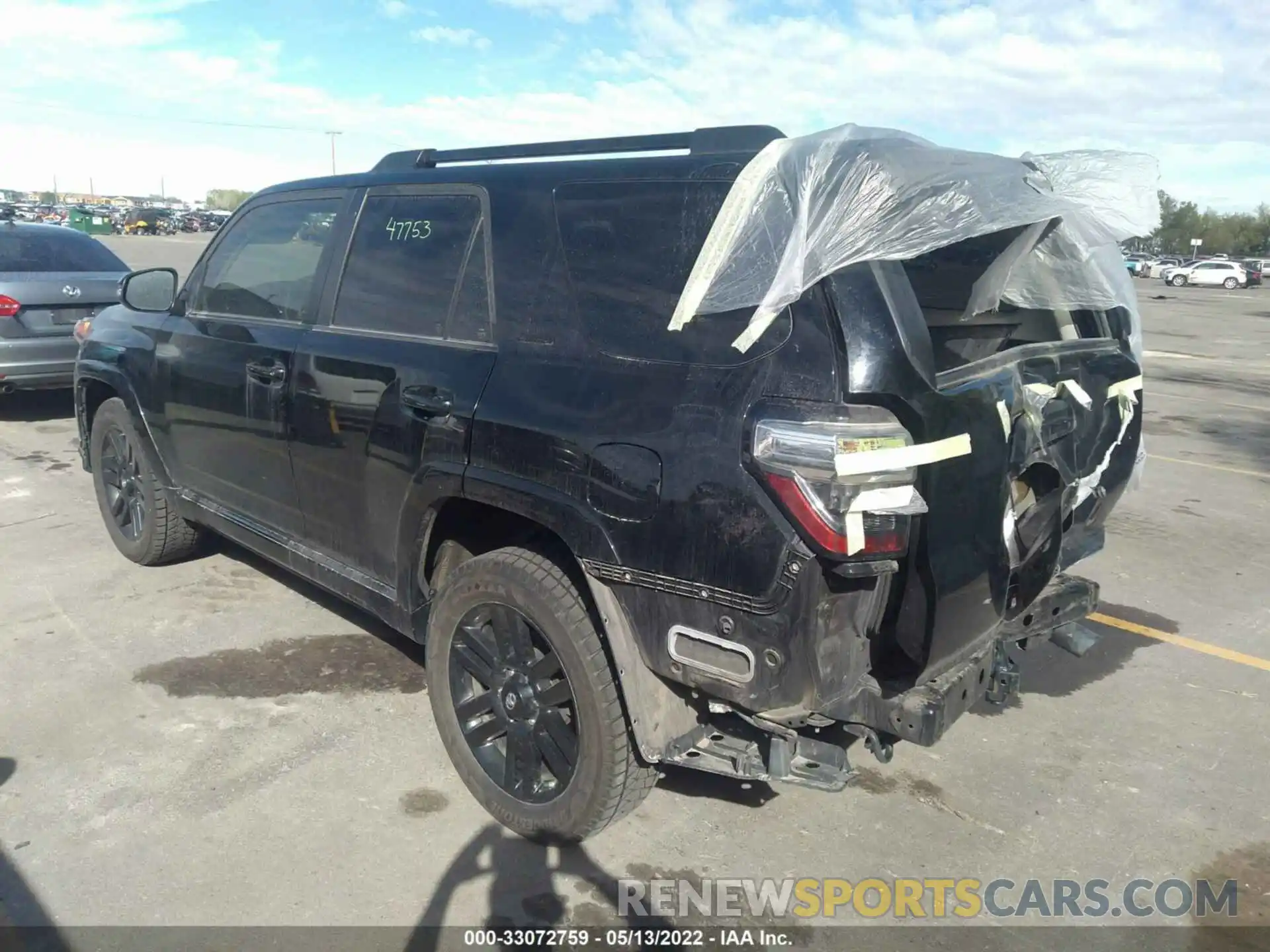 3 Фотография поврежденного автомобиля JTEBU5JRXK5625515 TOYOTA 4RUNNER 2019