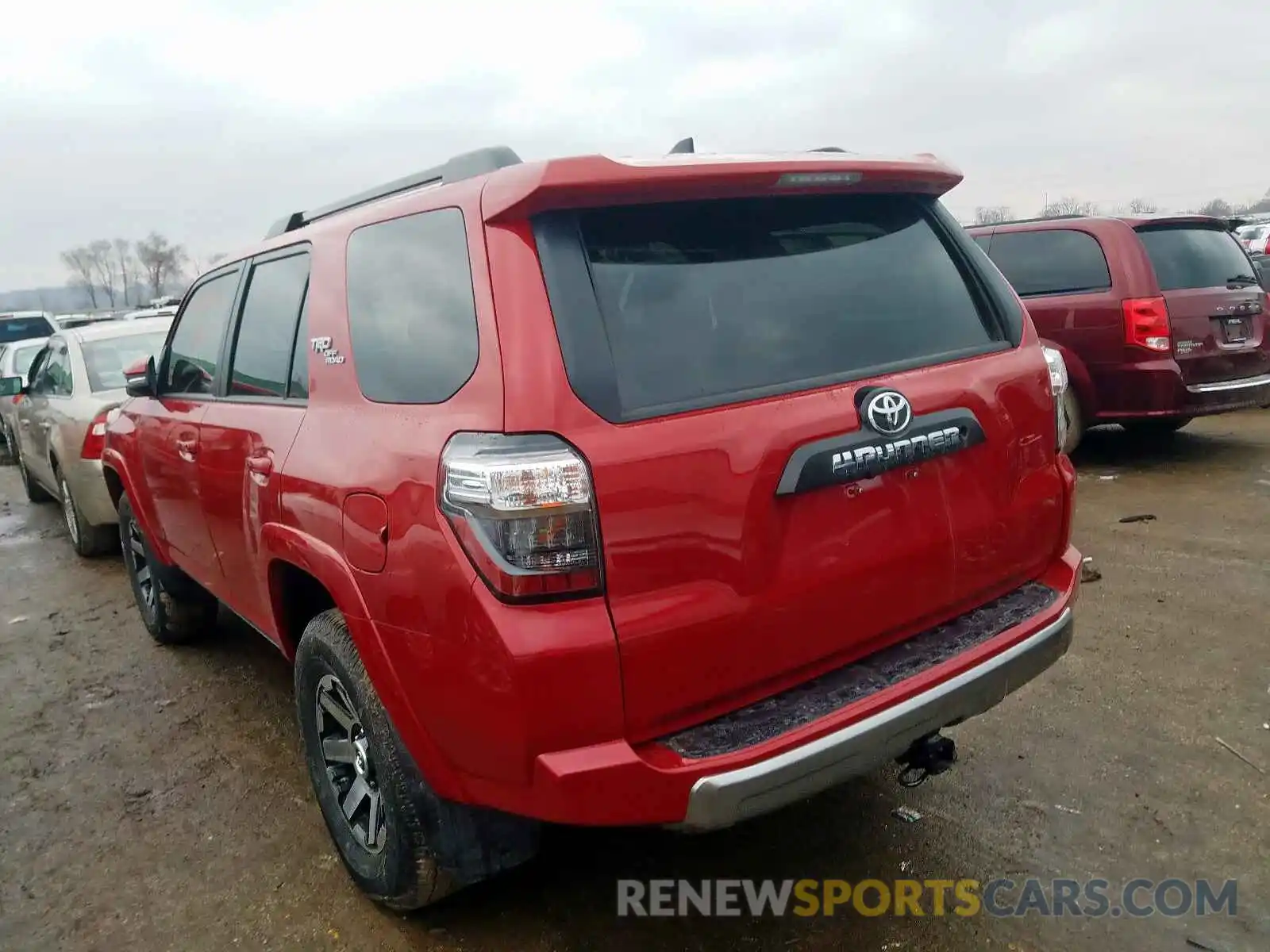 3 Фотография поврежденного автомобиля JTEBU5JRXK5628950 TOYOTA 4RUNNER 2019