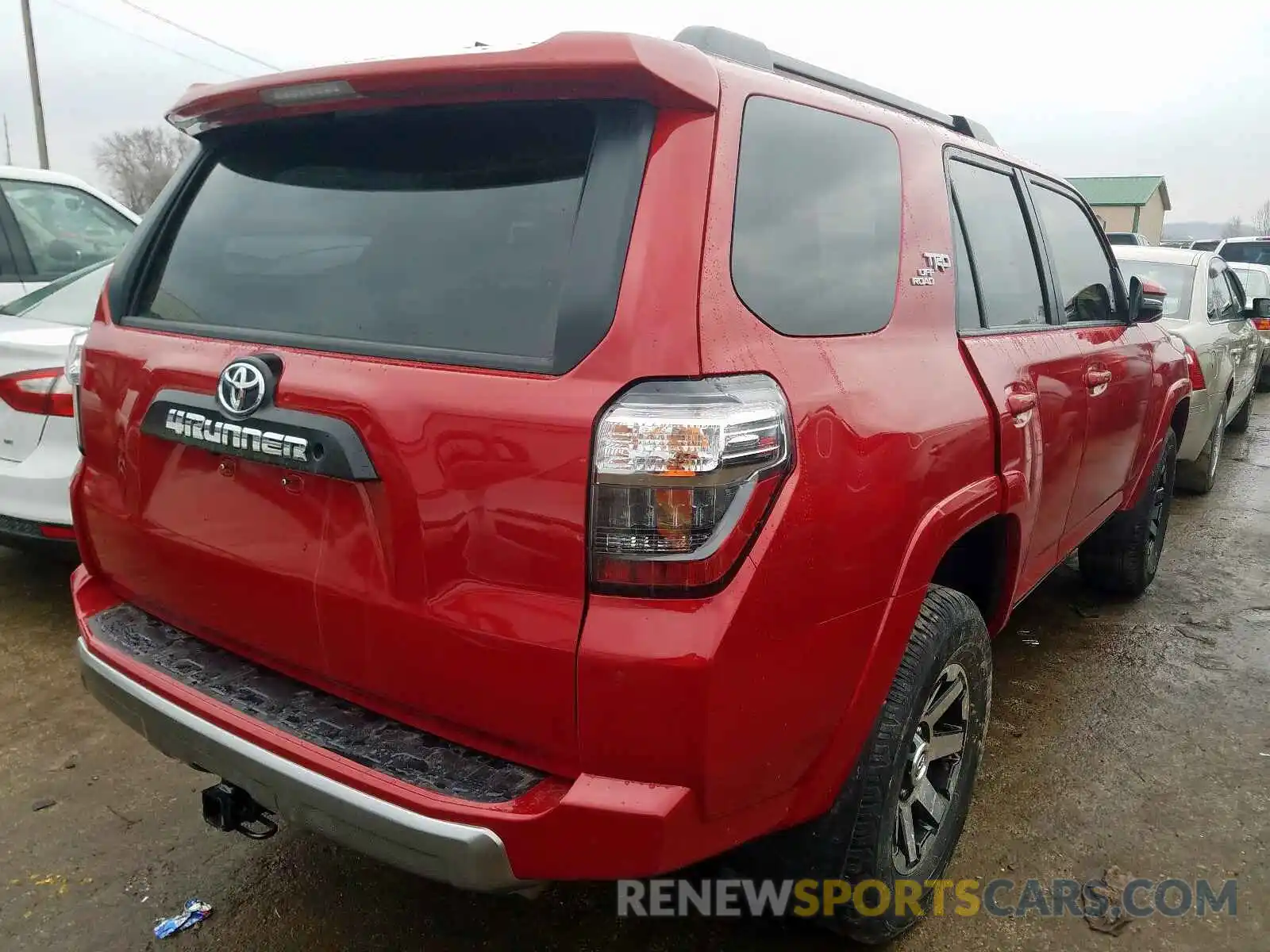 4 Фотография поврежденного автомобиля JTEBU5JRXK5628950 TOYOTA 4RUNNER 2019