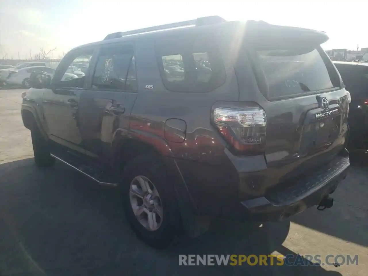 3 Фотография поврежденного автомобиля JTEBU5JRXK5630178 TOYOTA 4RUNNER 2019