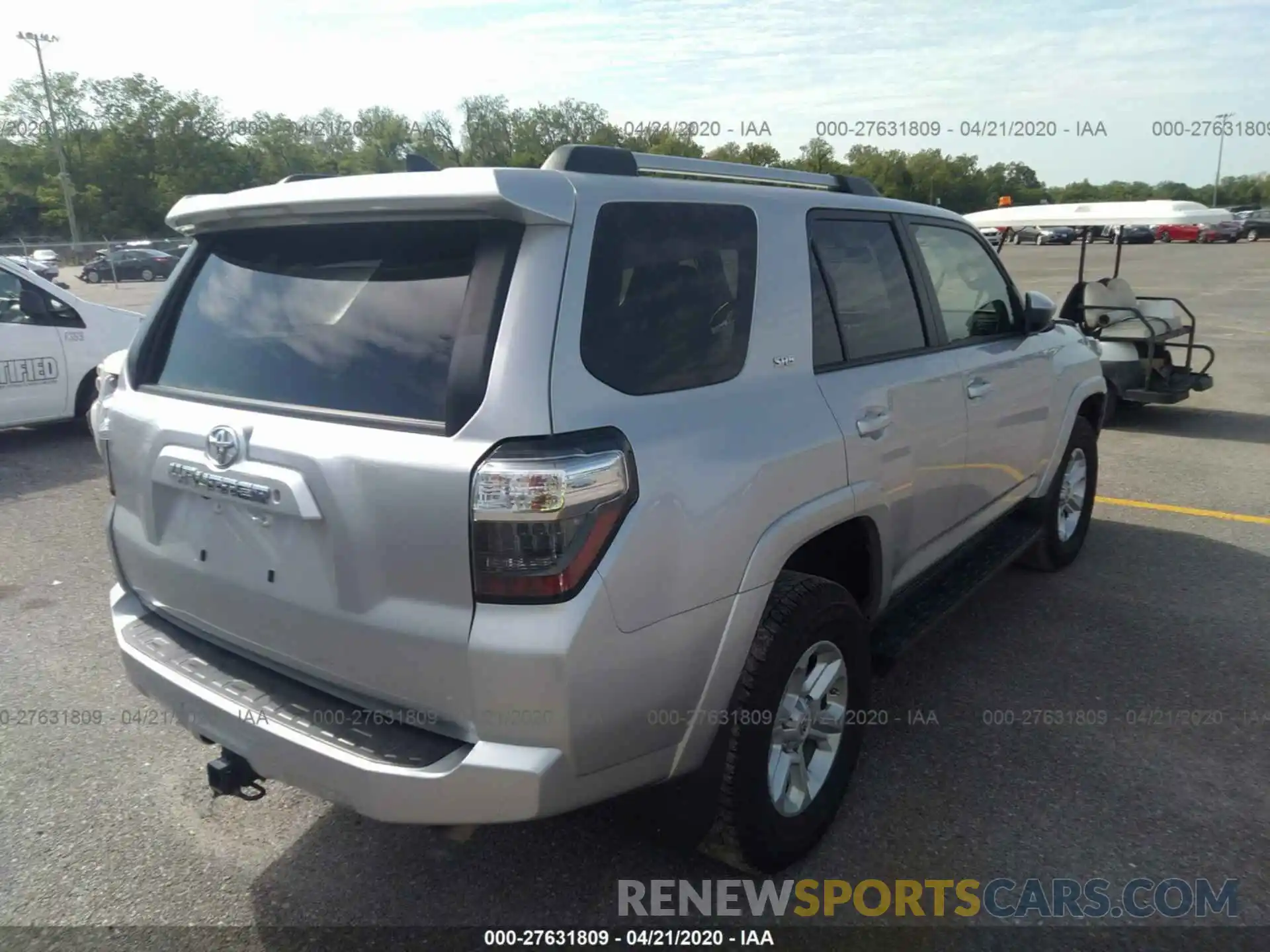 4 Фотография поврежденного автомобиля JTEBU5JRXK5635333 TOYOTA 4RUNNER 2019