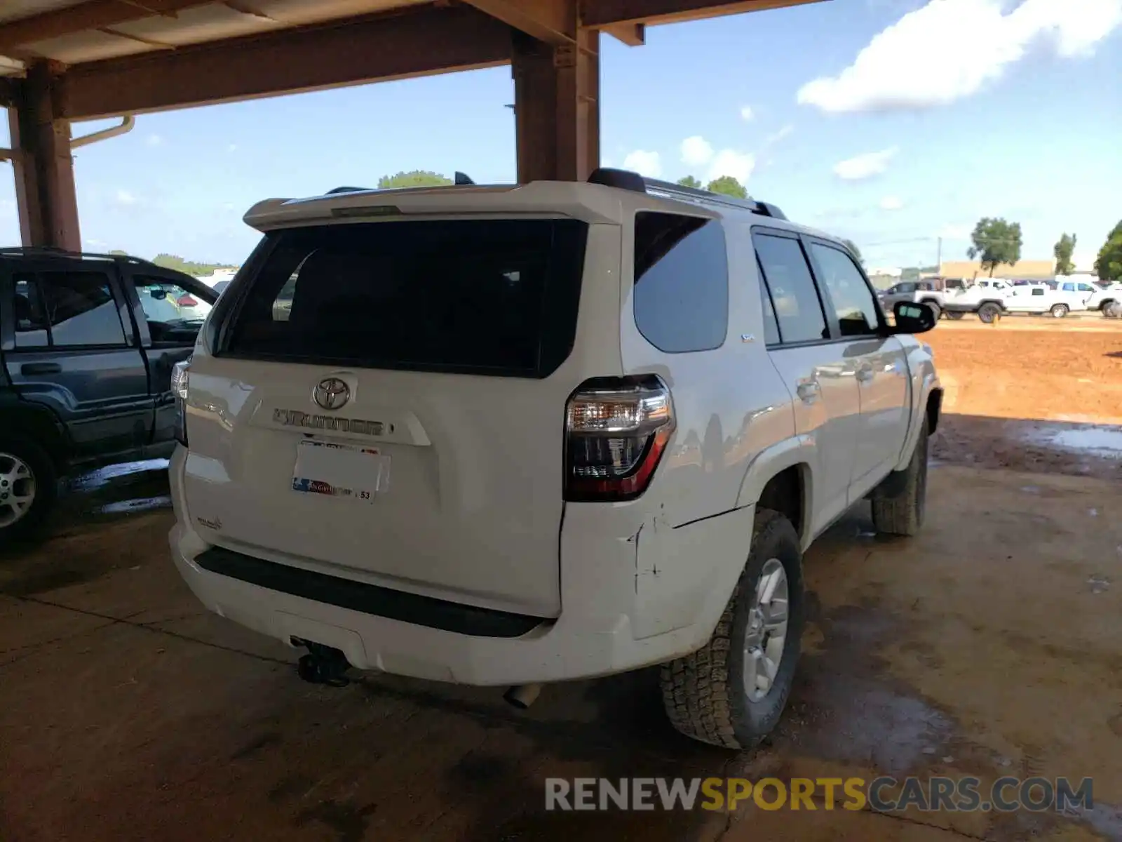 4 Фотография поврежденного автомобиля JTEBU5JRXK5639091 TOYOTA 4RUNNER 2019