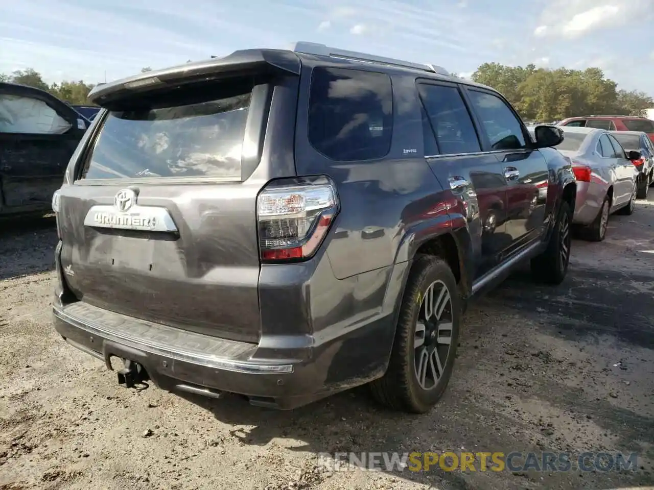 4 Фотография поврежденного автомобиля JTEBU5JRXK5639852 TOYOTA 4RUNNER 2019