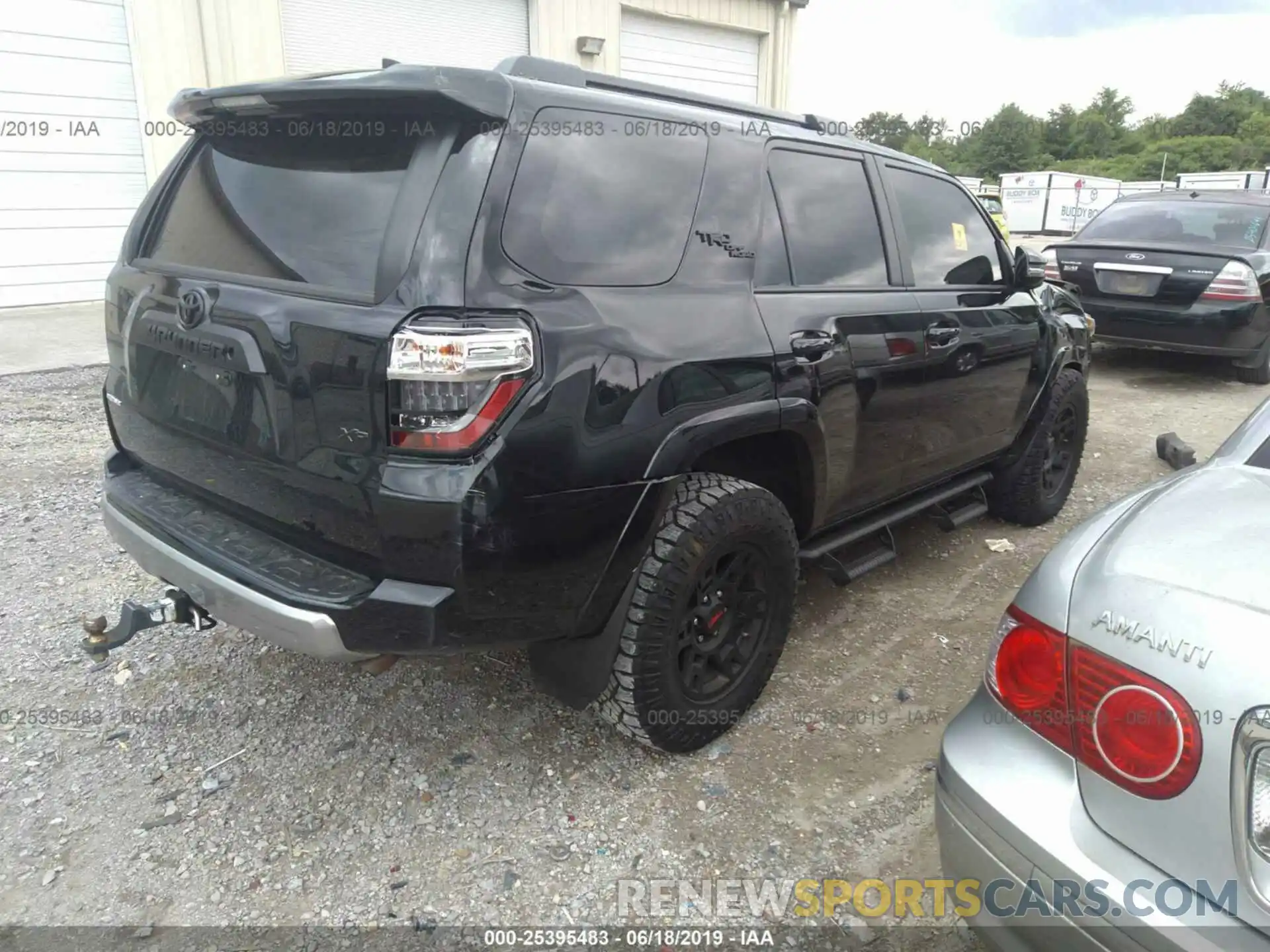 4 Фотография поврежденного автомобиля JTEBU5JRXK5645084 TOYOTA 4RUNNER 2019