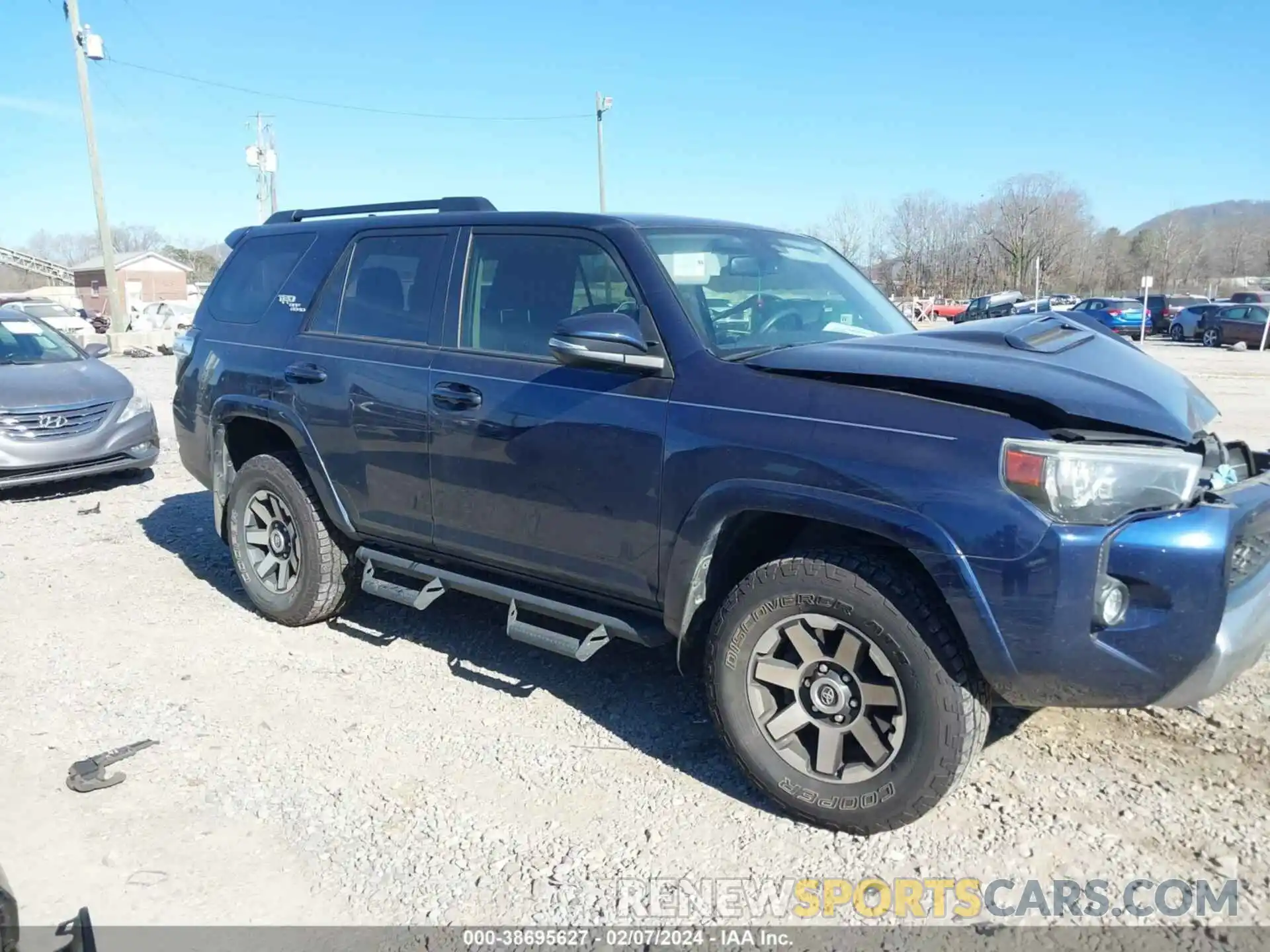 13 Фотография поврежденного автомобиля JTEBU5JRXK5645683 TOYOTA 4RUNNER 2019