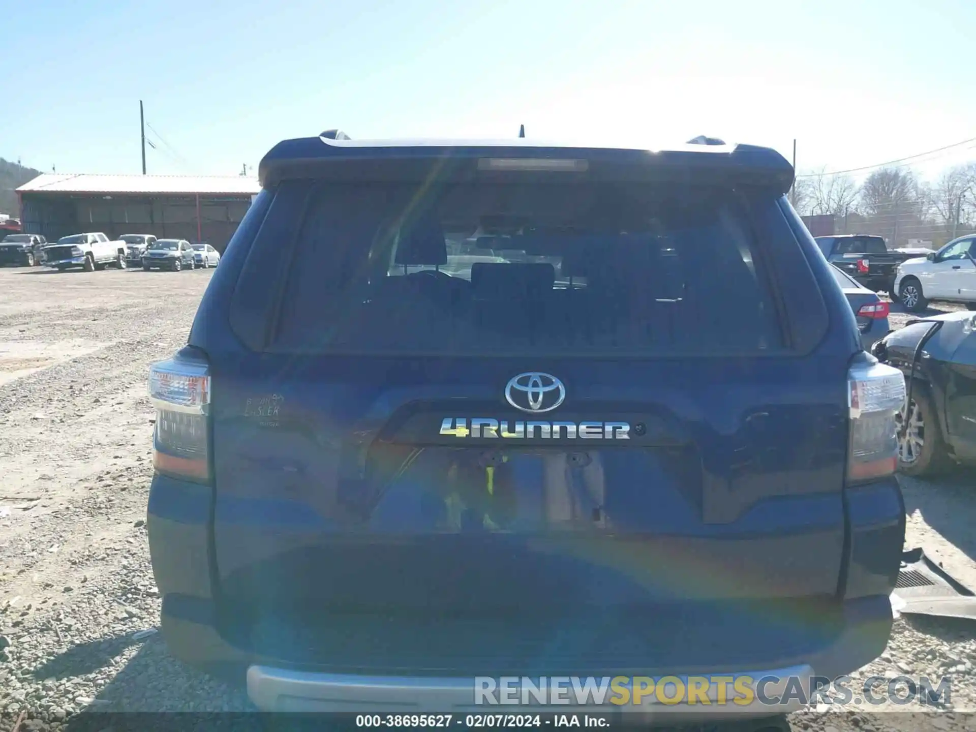 16 Photograph of a damaged car JTEBU5JRXK5645683 TOYOTA 4RUNNER 2019