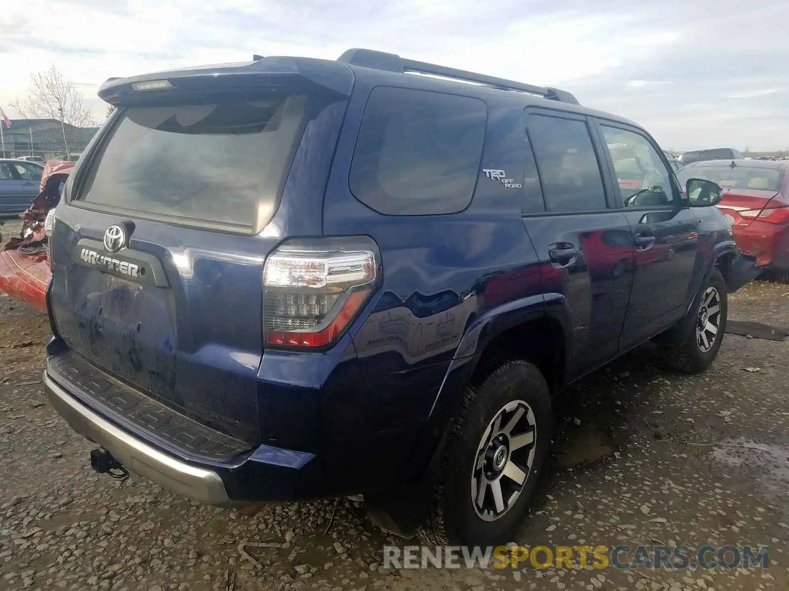 4 Фотография поврежденного автомобиля JTEBU5JRXK5646638 TOYOTA 4RUNNER 2019