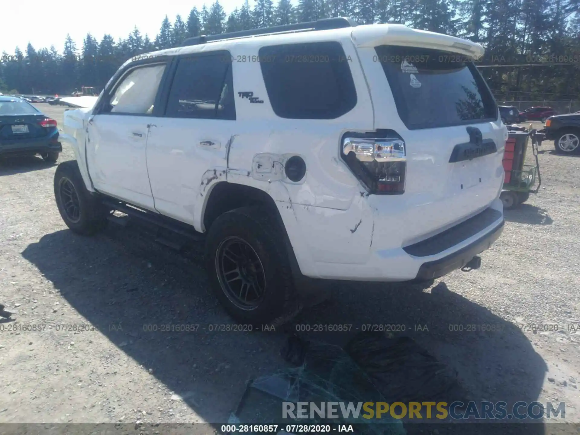 3 Фотография поврежденного автомобиля JTEBU5JRXK5647272 TOYOTA 4RUNNER 2019