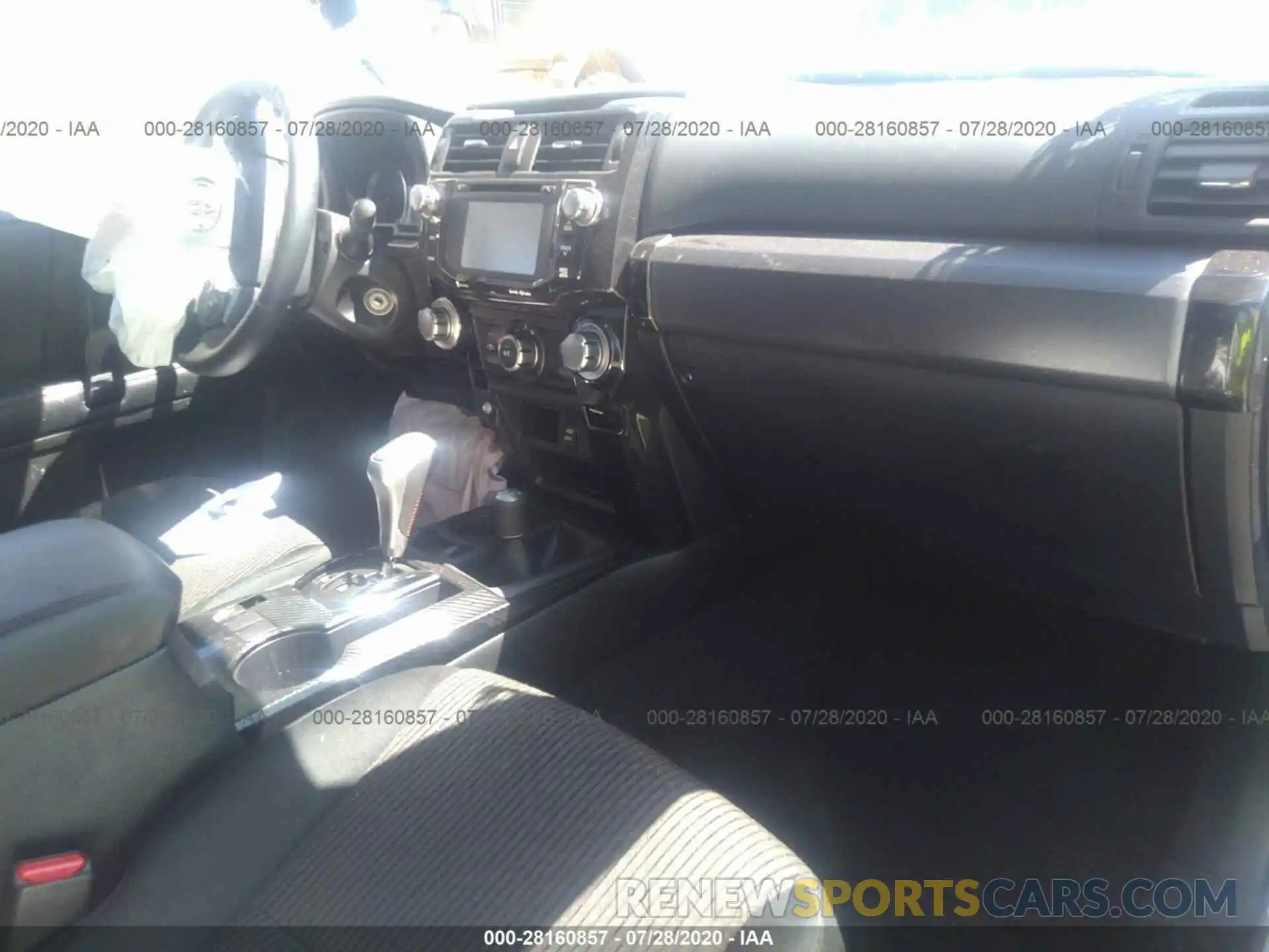 5 Photograph of a damaged car JTEBU5JRXK5647272 TOYOTA 4RUNNER 2019