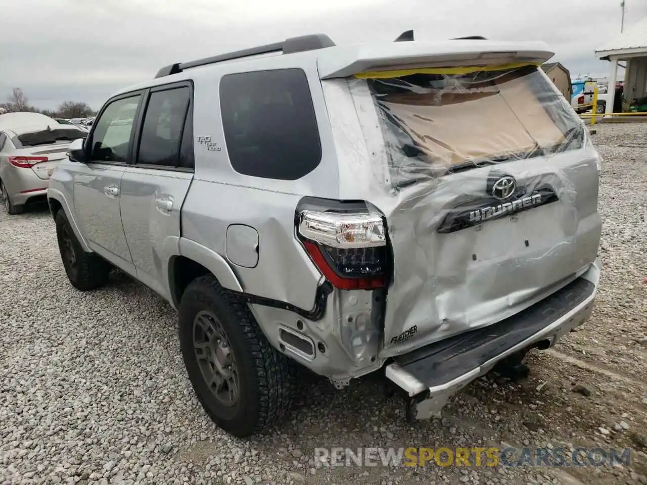 3 Фотография поврежденного автомобиля JTEBU5JRXK5649720 TOYOTA 4RUNNER 2019