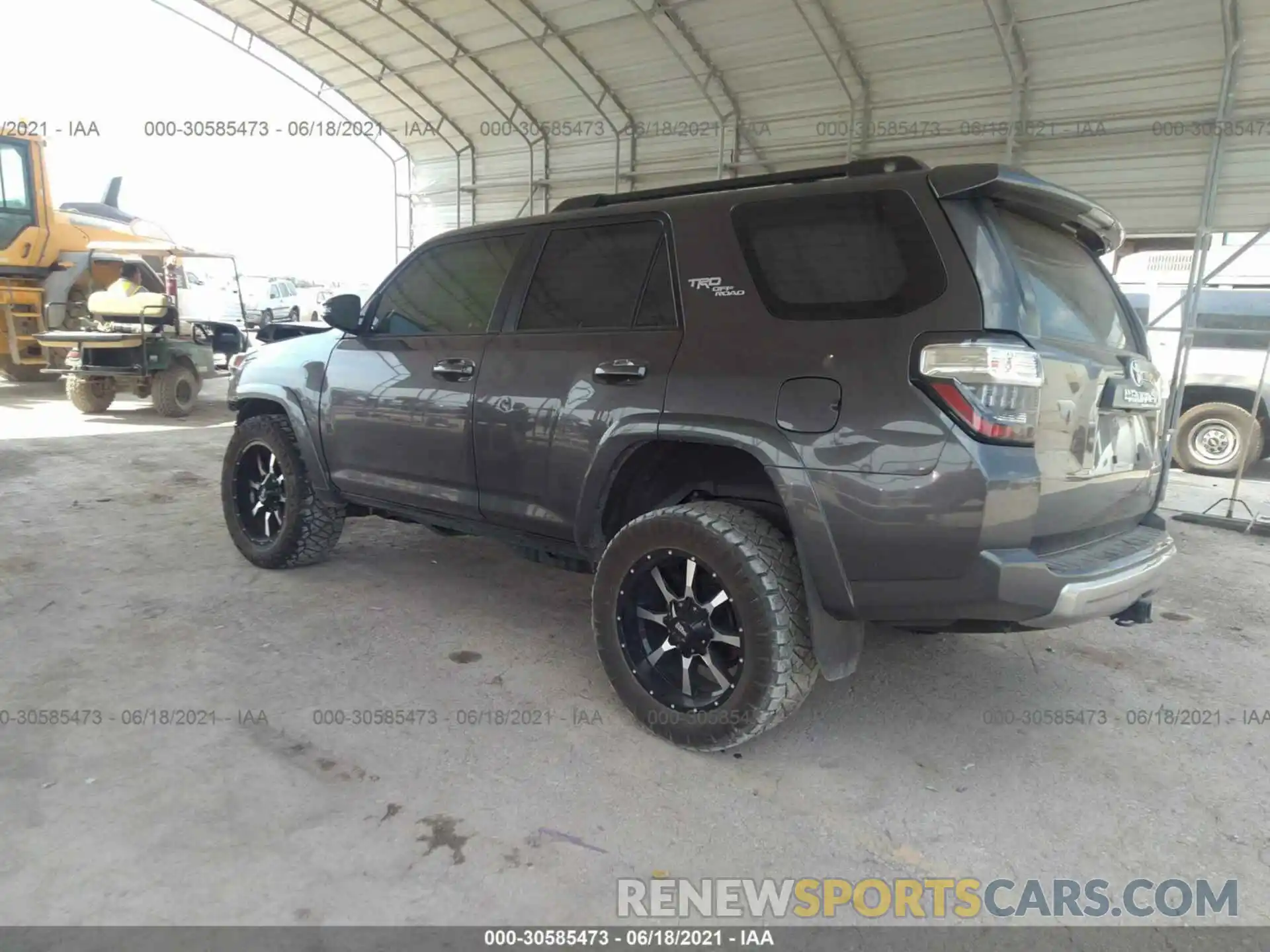 3 Фотография поврежденного автомобиля JTEBU5JRXK5650088 TOYOTA 4RUNNER 2019