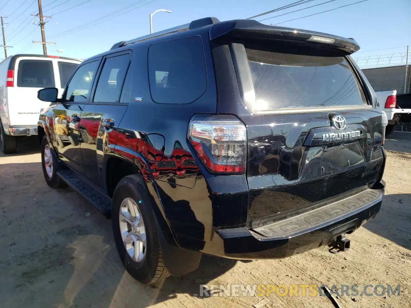 3 Фотография поврежденного автомобиля JTEBU5JRXK5653976 TOYOTA 4RUNNER 2019