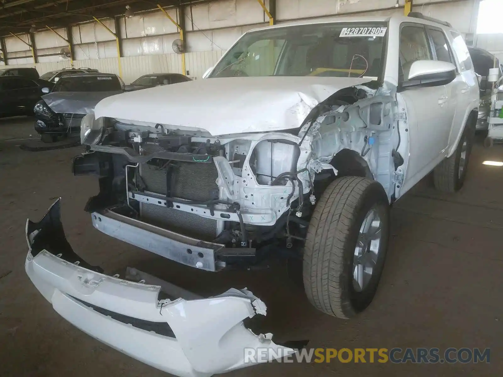 2 Фотография поврежденного автомобиля JTEBU5JRXK5657798 TOYOTA 4RUNNER 2019