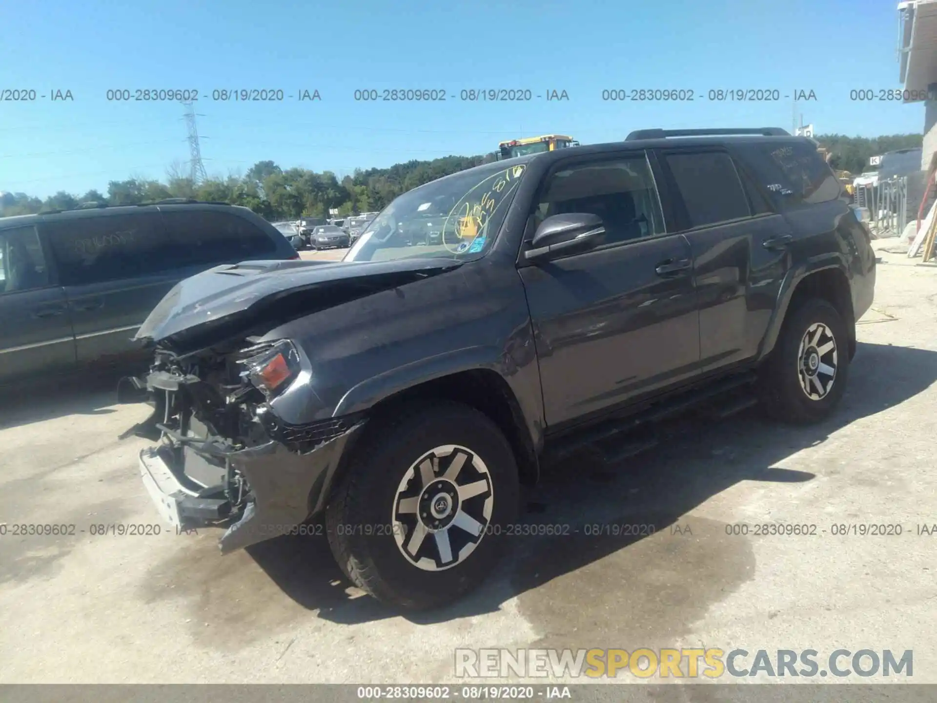 2 Фотография поврежденного автомобиля JTEBU5JRXK5662452 TOYOTA 4RUNNER 2019