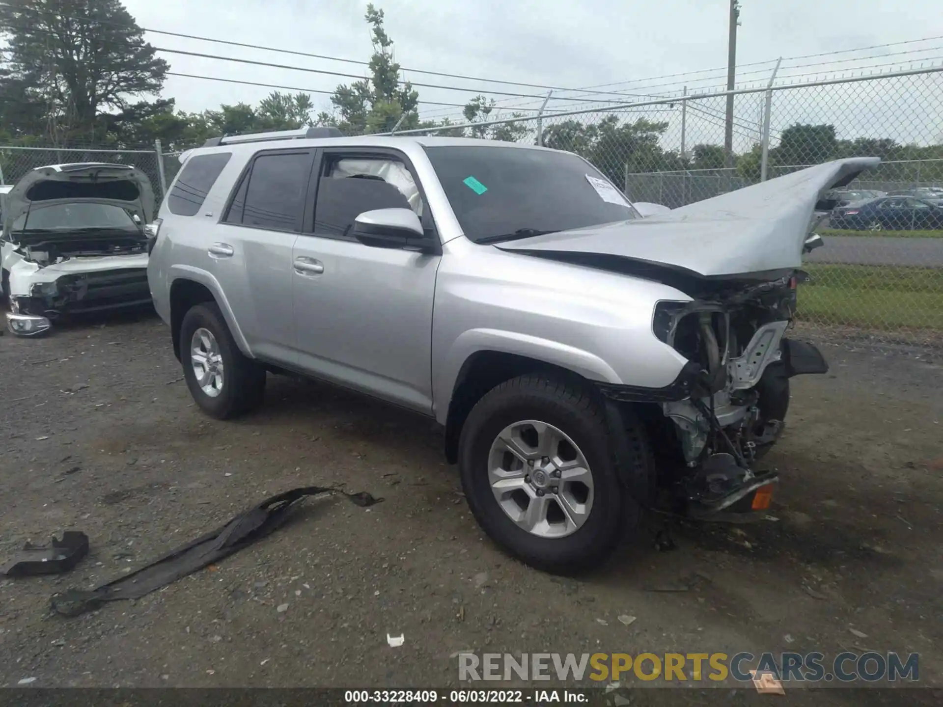 1 Photograph of a damaged car JTEBU5JRXK5668476 TOYOTA 4RUNNER 2019