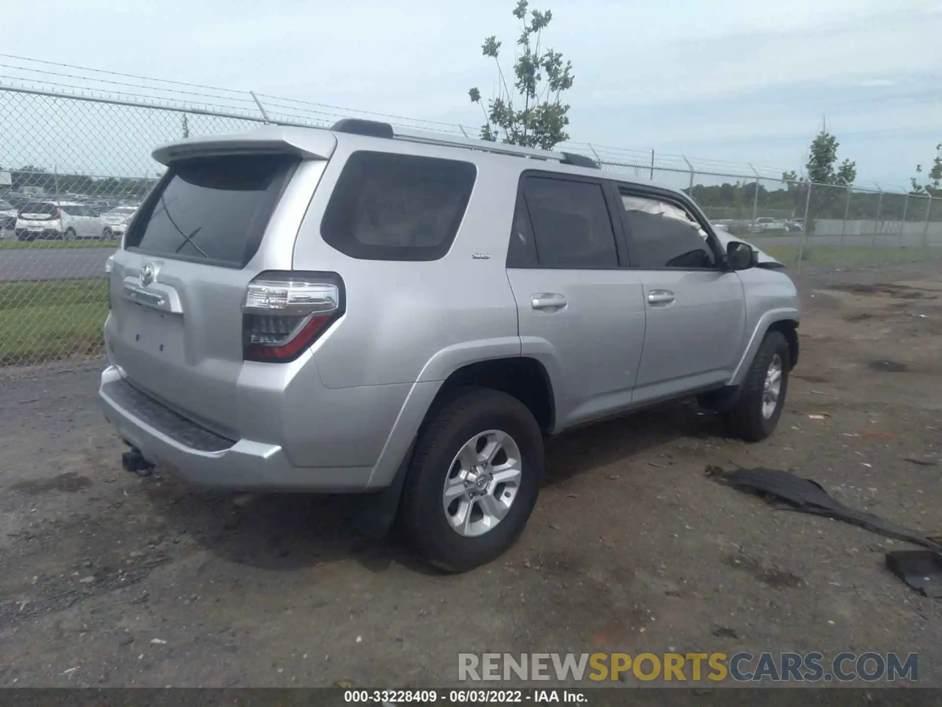 4 Photograph of a damaged car JTEBU5JRXK5668476 TOYOTA 4RUNNER 2019