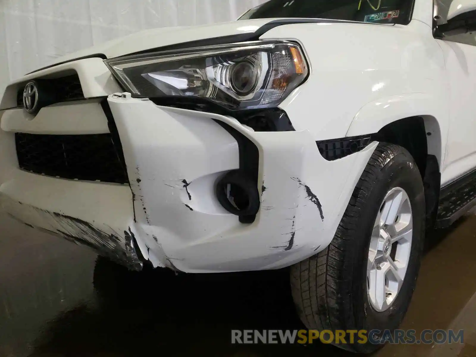 9 Фотография поврежденного автомобиля JTEBU5JRXK5669501 TOYOTA 4RUNNER 2019