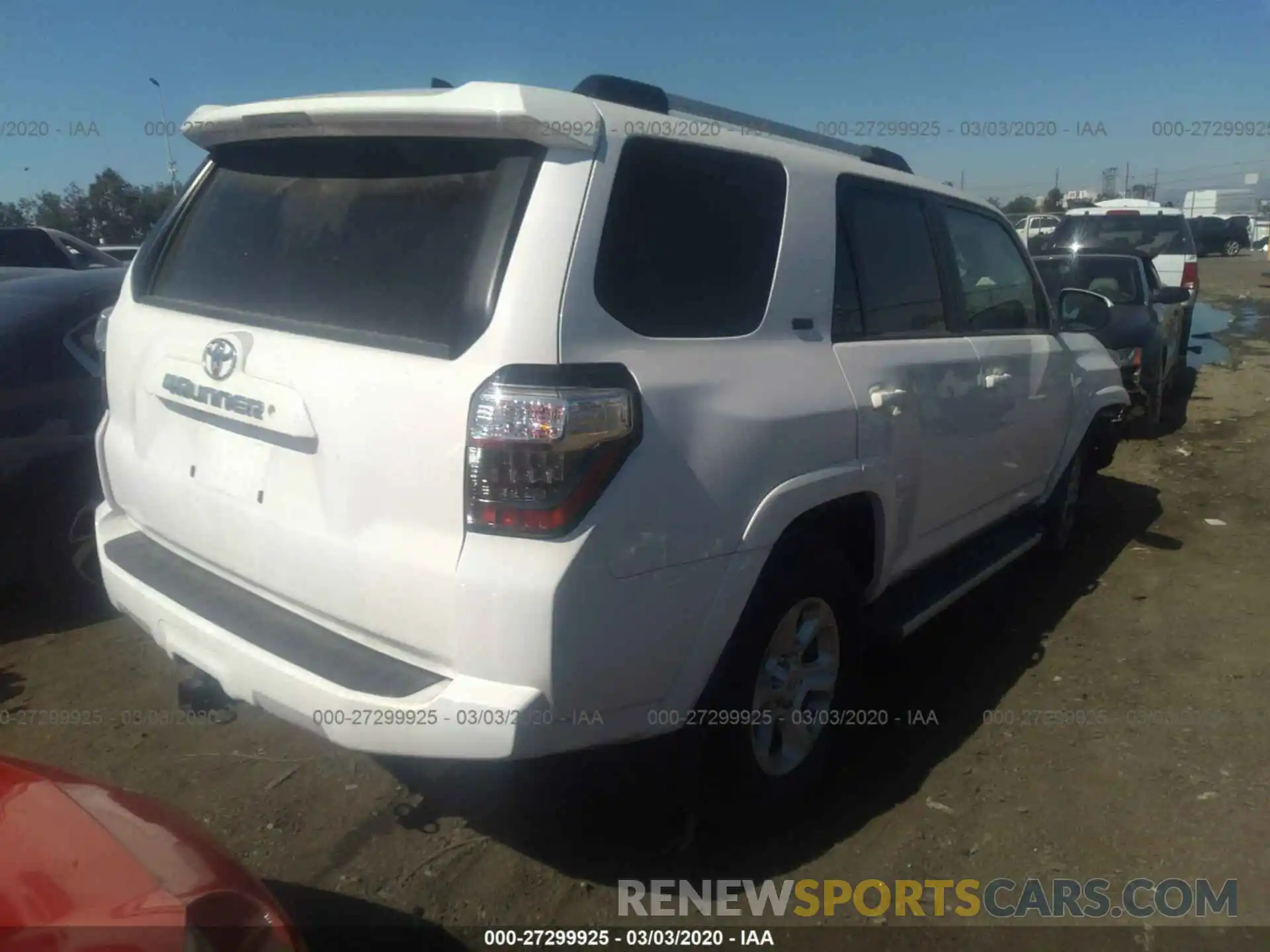 4 Фотография поврежденного автомобиля JTEBU5JRXK5671829 TOYOTA 4RUNNER 2019