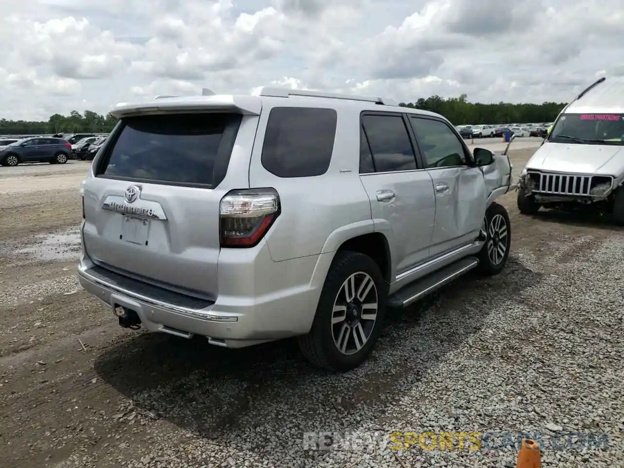 4 Фотография поврежденного автомобиля JTEBU5JRXK5676819 TOYOTA 4RUNNER 2019