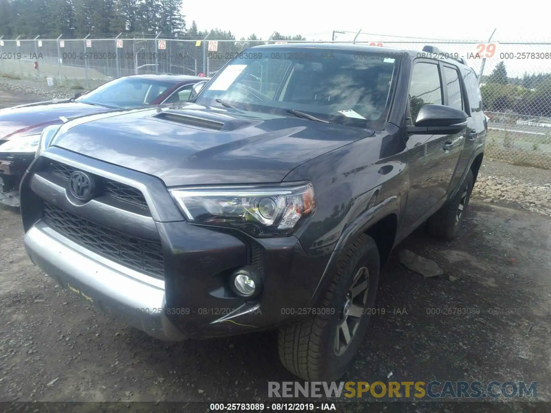 2 Фотография поврежденного автомобиля JTEBU5JRXK5680997 TOYOTA 4RUNNER 2019