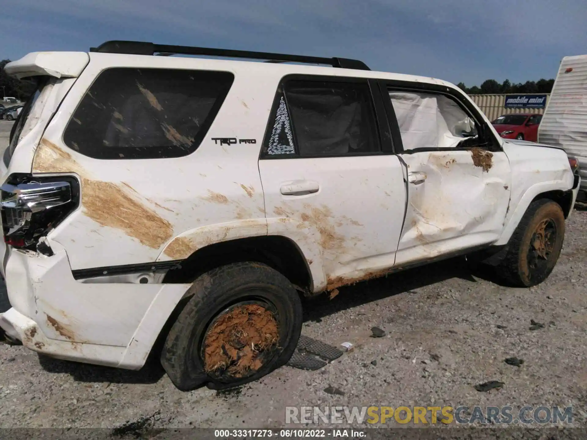 6 Photograph of a damaged car JTEBU5JRXK5682250 TOYOTA 4RUNNER 2019