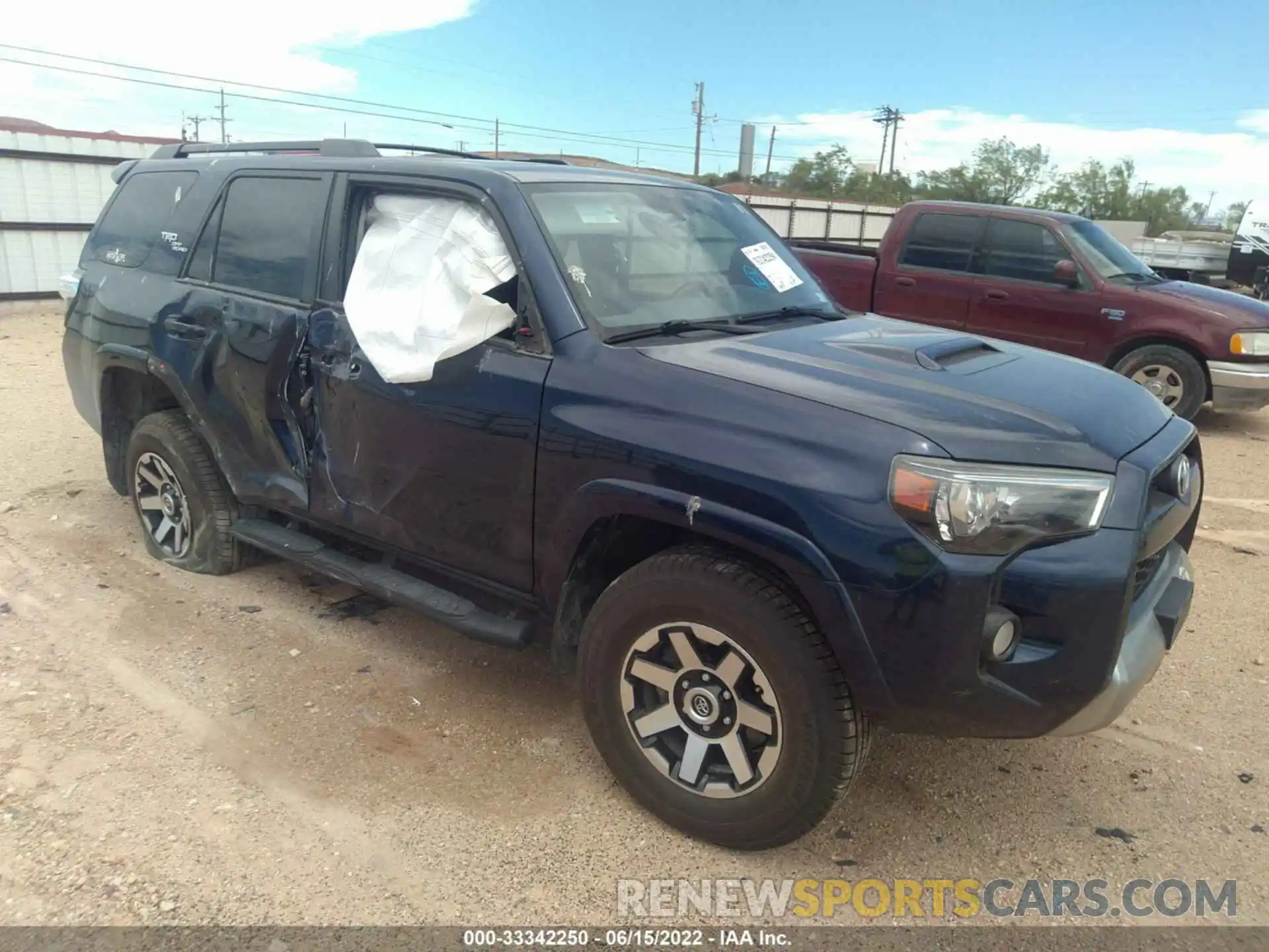 1 Фотография поврежденного автомобиля JTEBU5JRXK5684144 TOYOTA 4RUNNER 2019