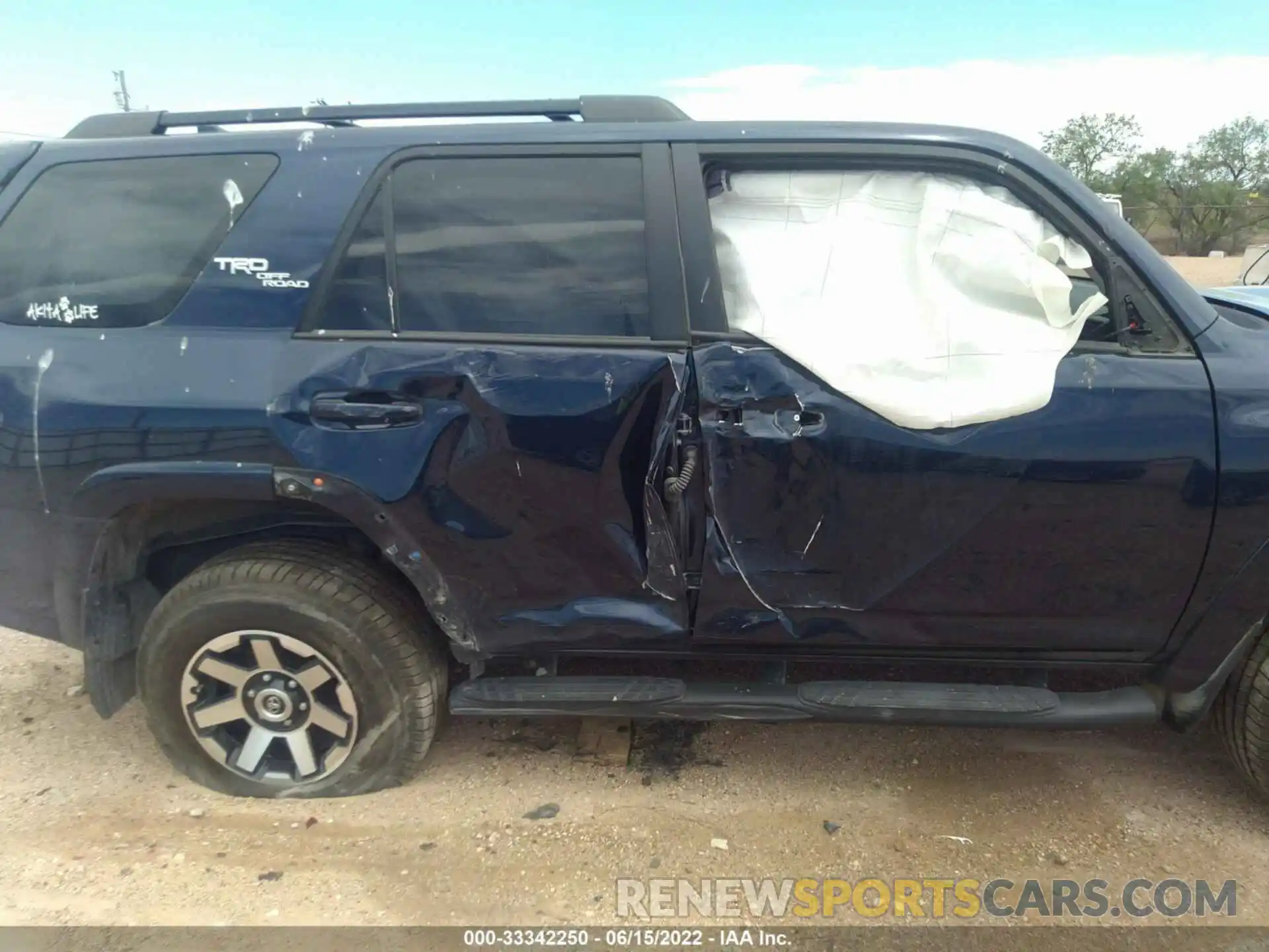 6 Photograph of a damaged car JTEBU5JRXK5684144 TOYOTA 4RUNNER 2019