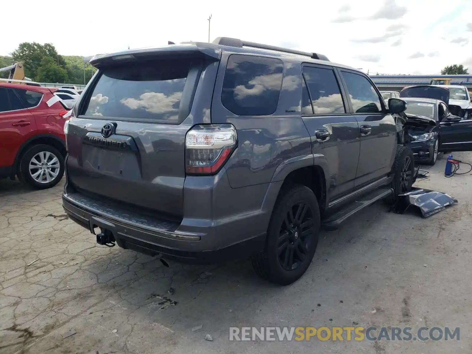 4 Фотография поврежденного автомобиля JTEBU5JRXK5684628 TOYOTA 4RUNNER 2019