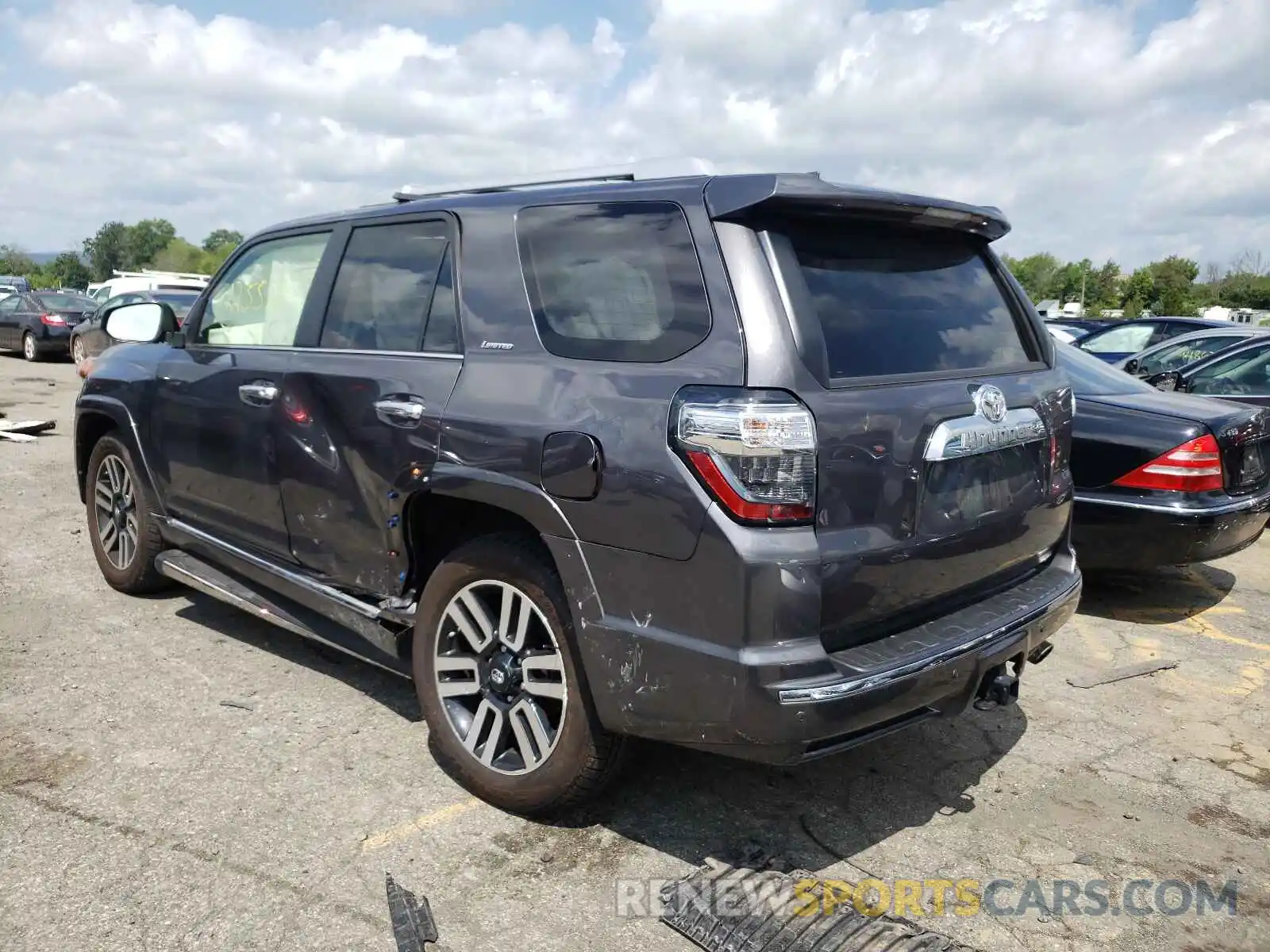 3 Фотография поврежденного автомобиля JTEBU5JRXK5685956 TOYOTA 4RUNNER 2019