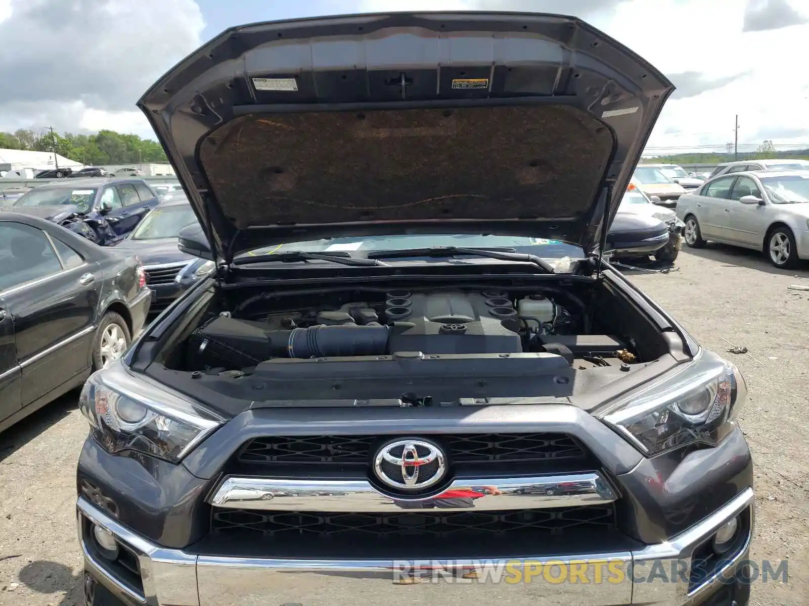 7 Photograph of a damaged car JTEBU5JRXK5685956 TOYOTA 4RUNNER 2019