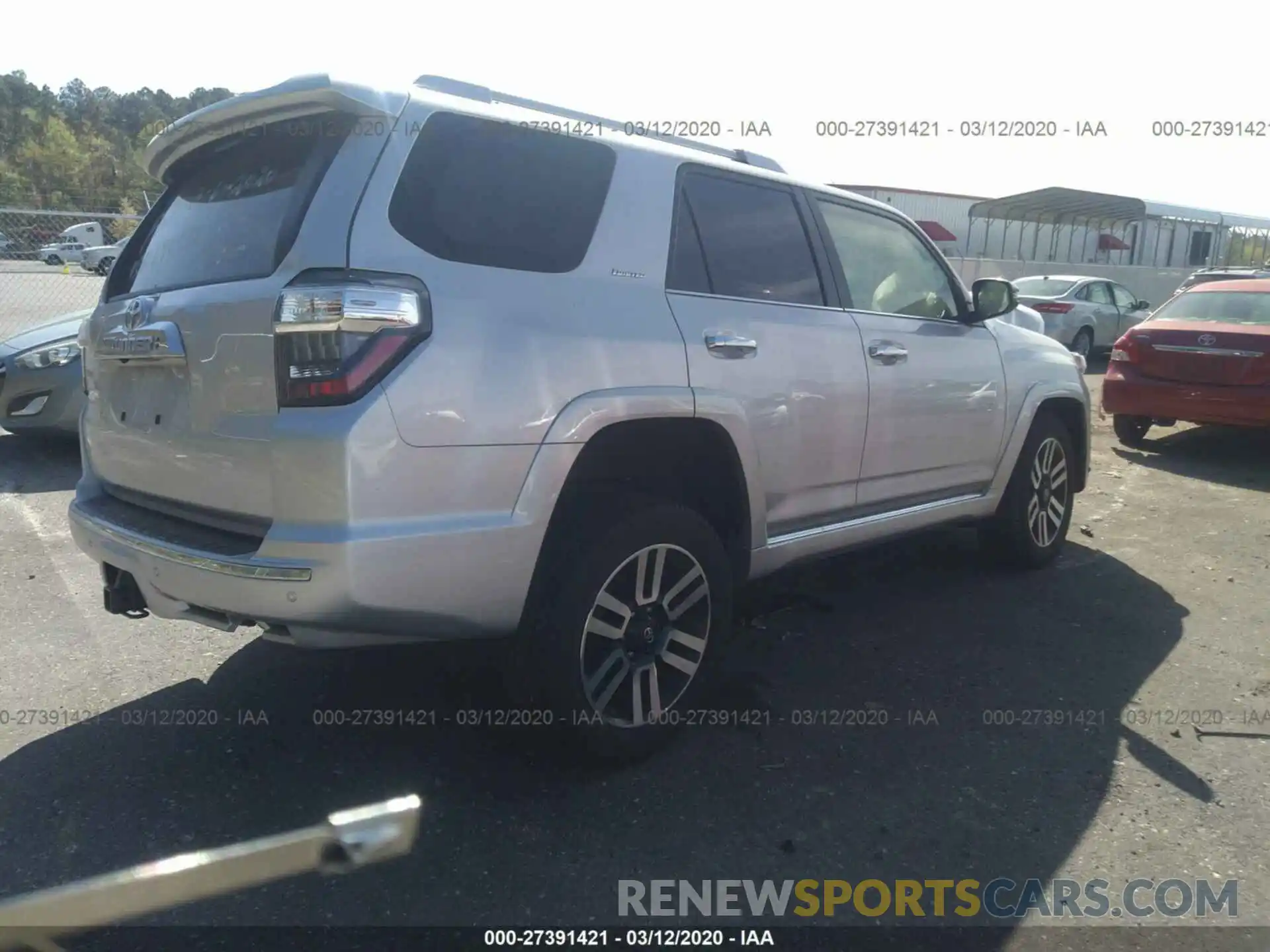 4 Фотография поврежденного автомобиля JTEBU5JRXK5690932 TOYOTA 4RUNNER 2019