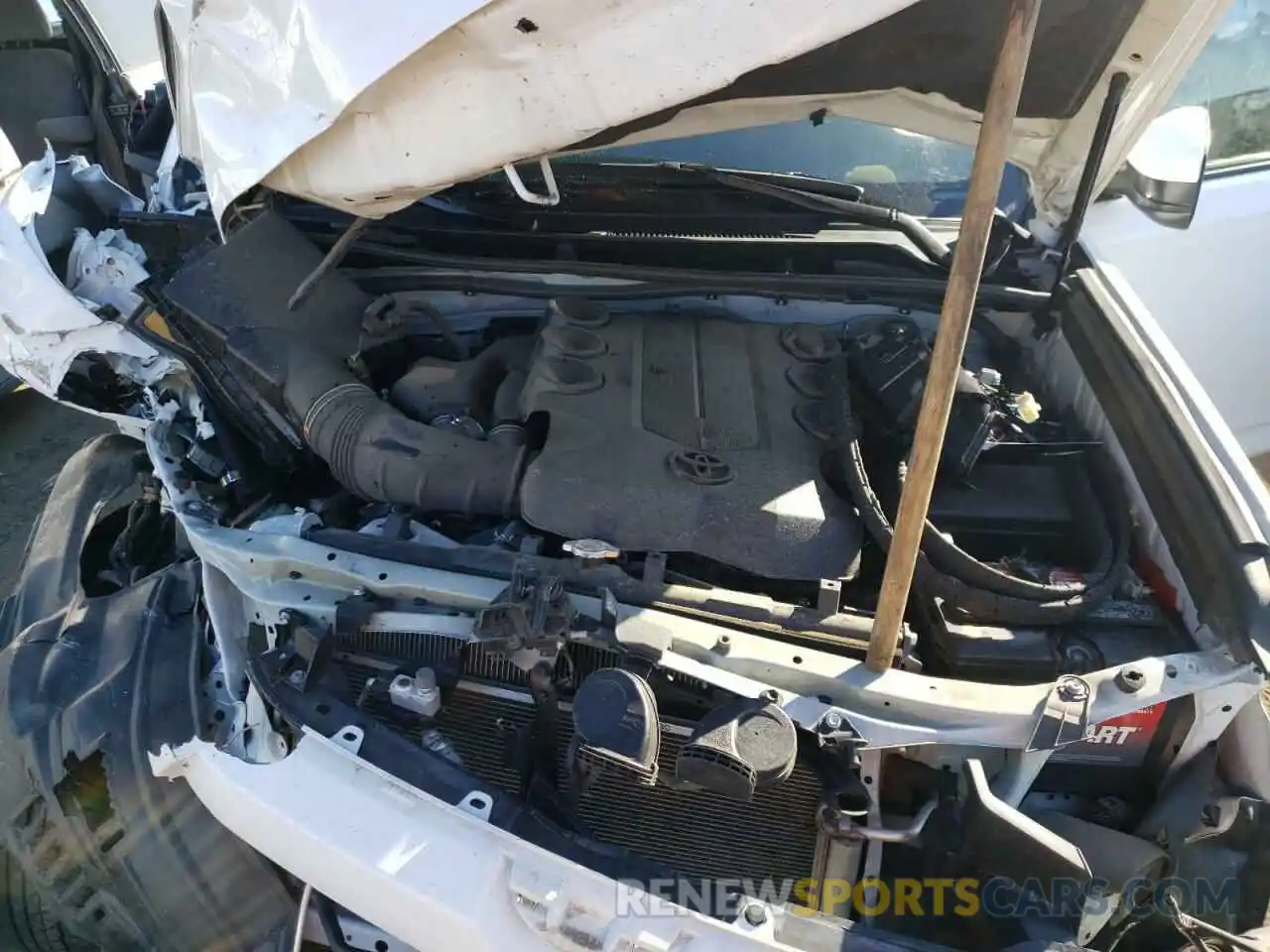 7 Photograph of a damaged car JTEBU5JRXK5692387 TOYOTA 4RUNNER 2019