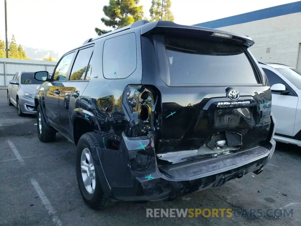 3 Photograph of a damaged car JTEBU5JRXK5696360 TOYOTA 4RUNNER 2019