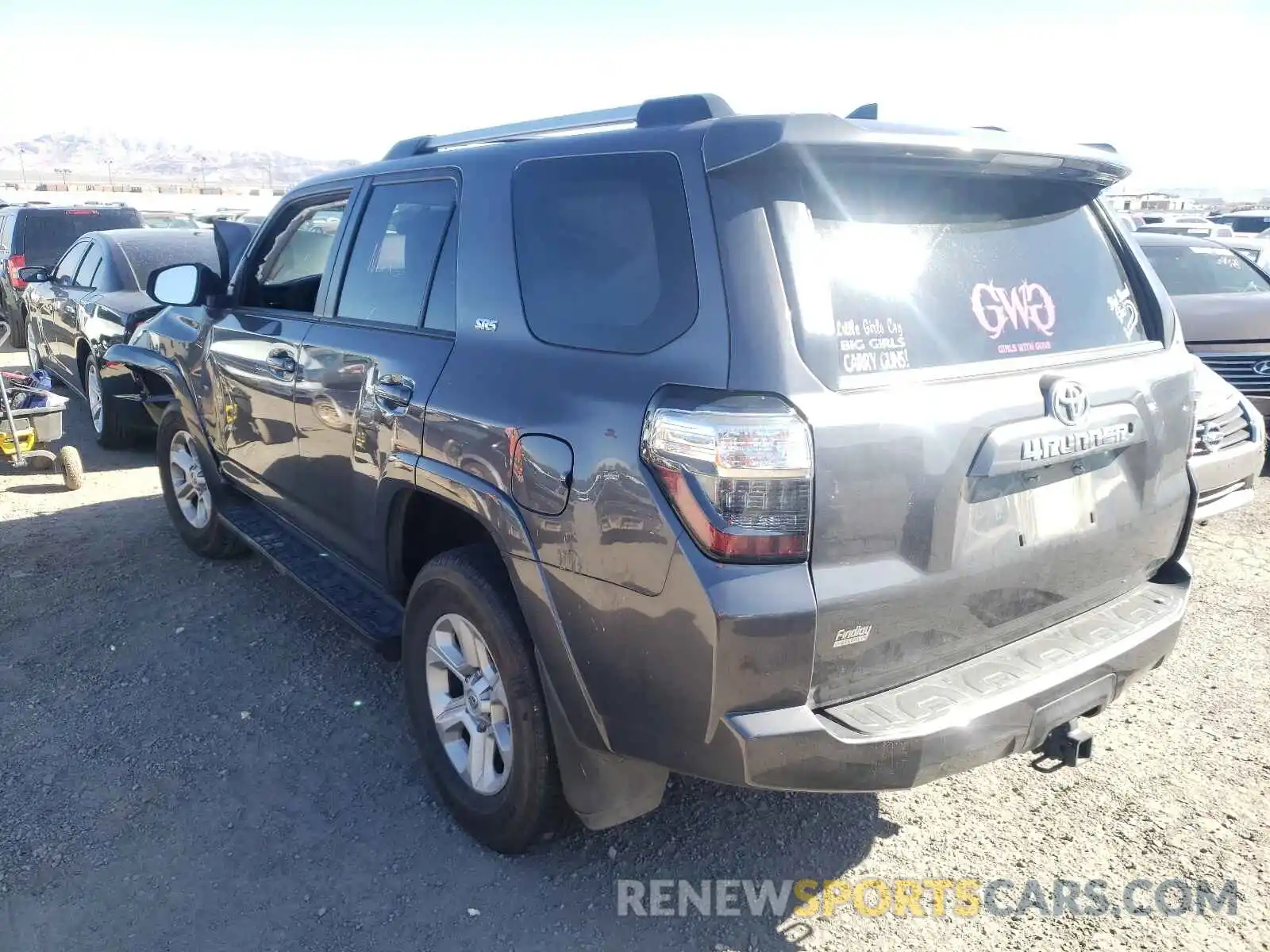 3 Фотография поврежденного автомобиля JTEBU5JRXK5698173 TOYOTA 4RUNNER 2019