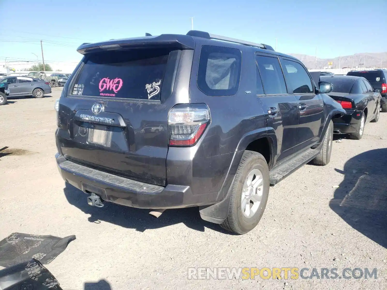 4 Фотография поврежденного автомобиля JTEBU5JRXK5698173 TOYOTA 4RUNNER 2019