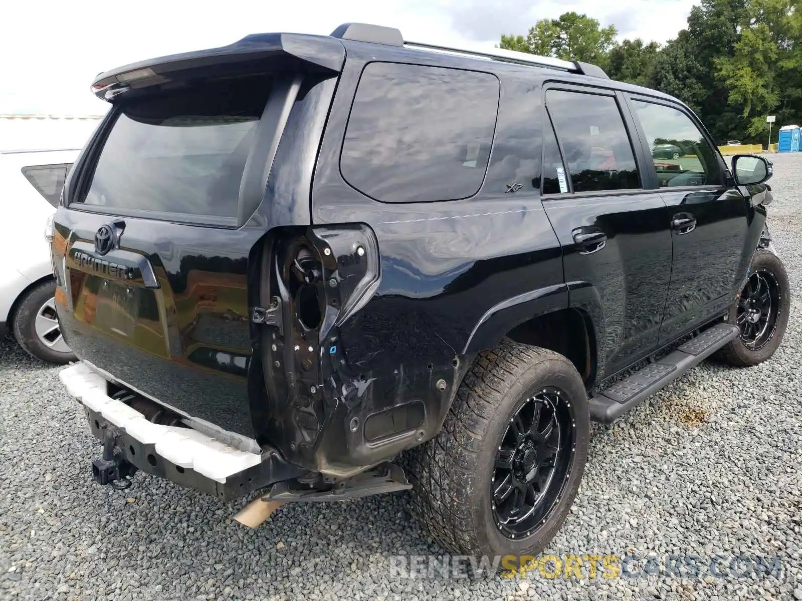 4 Фотография поврежденного автомобиля JTEBU5JRXK5702688 TOYOTA 4RUNNER 2019