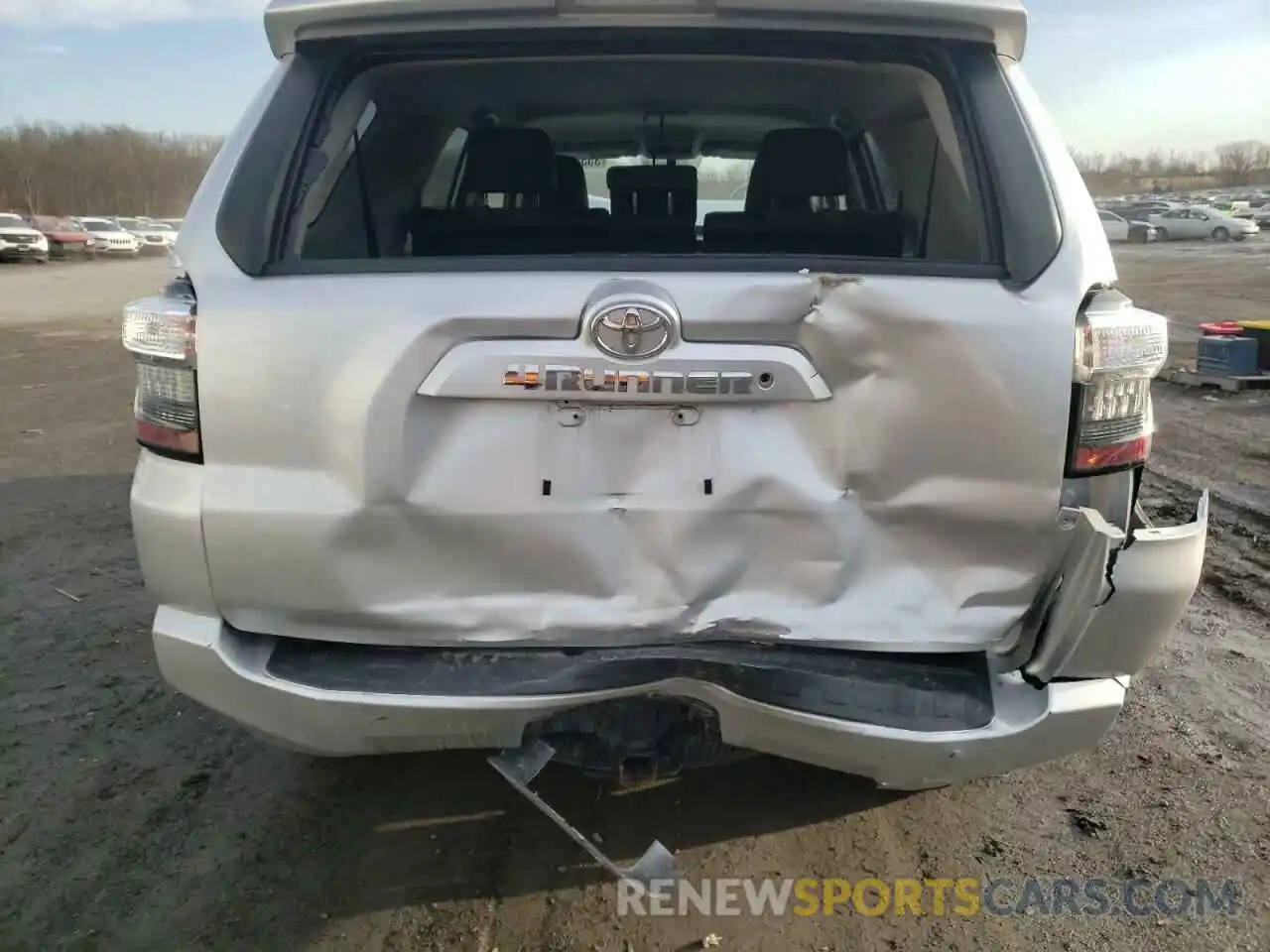 9 Photograph of a damaged car JTEBU5JRXK5703257 TOYOTA 4RUNNER 2019