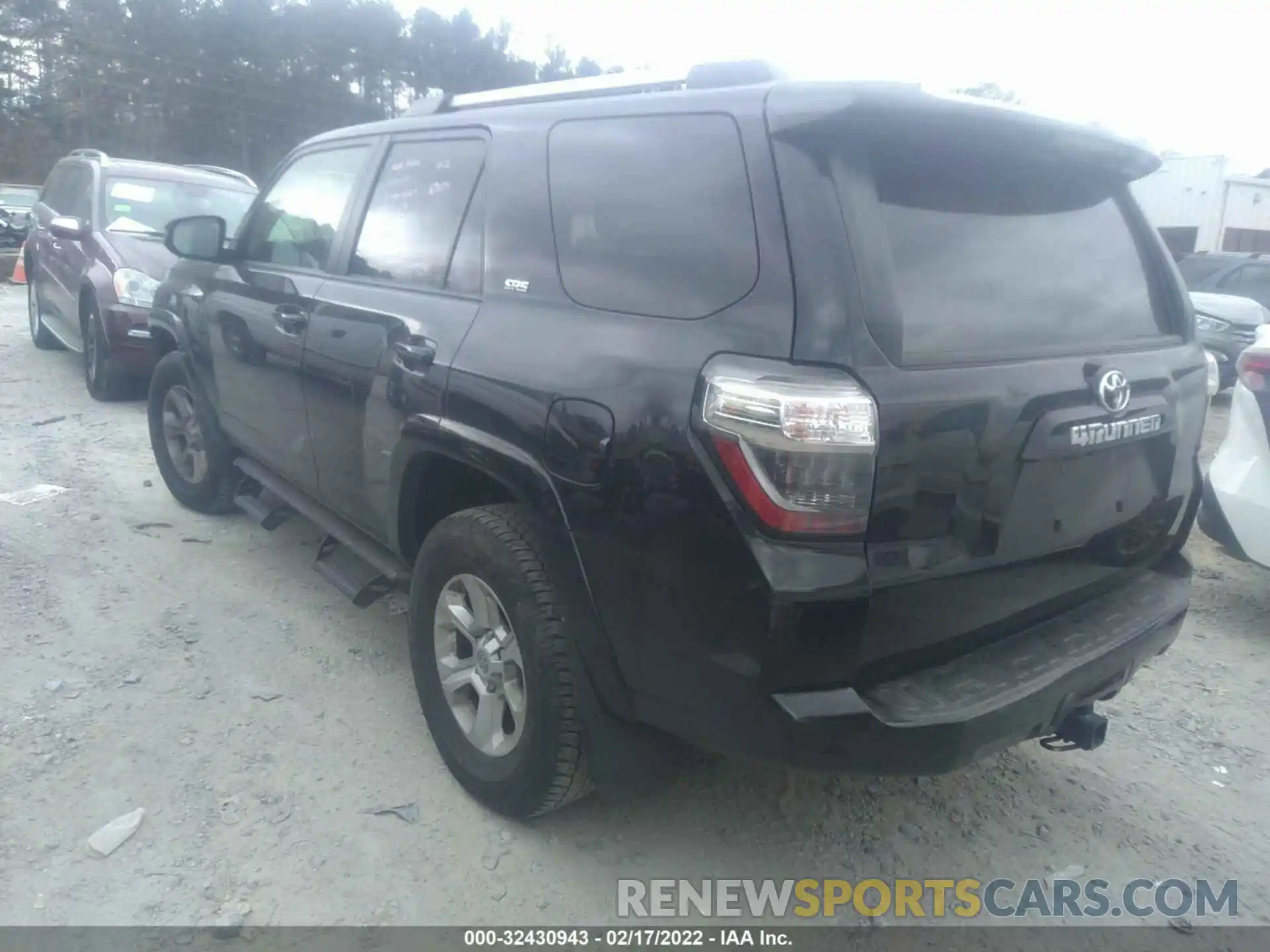 3 Фотография поврежденного автомобиля JTEBU5JRXK5704845 TOYOTA 4RUNNER 2019