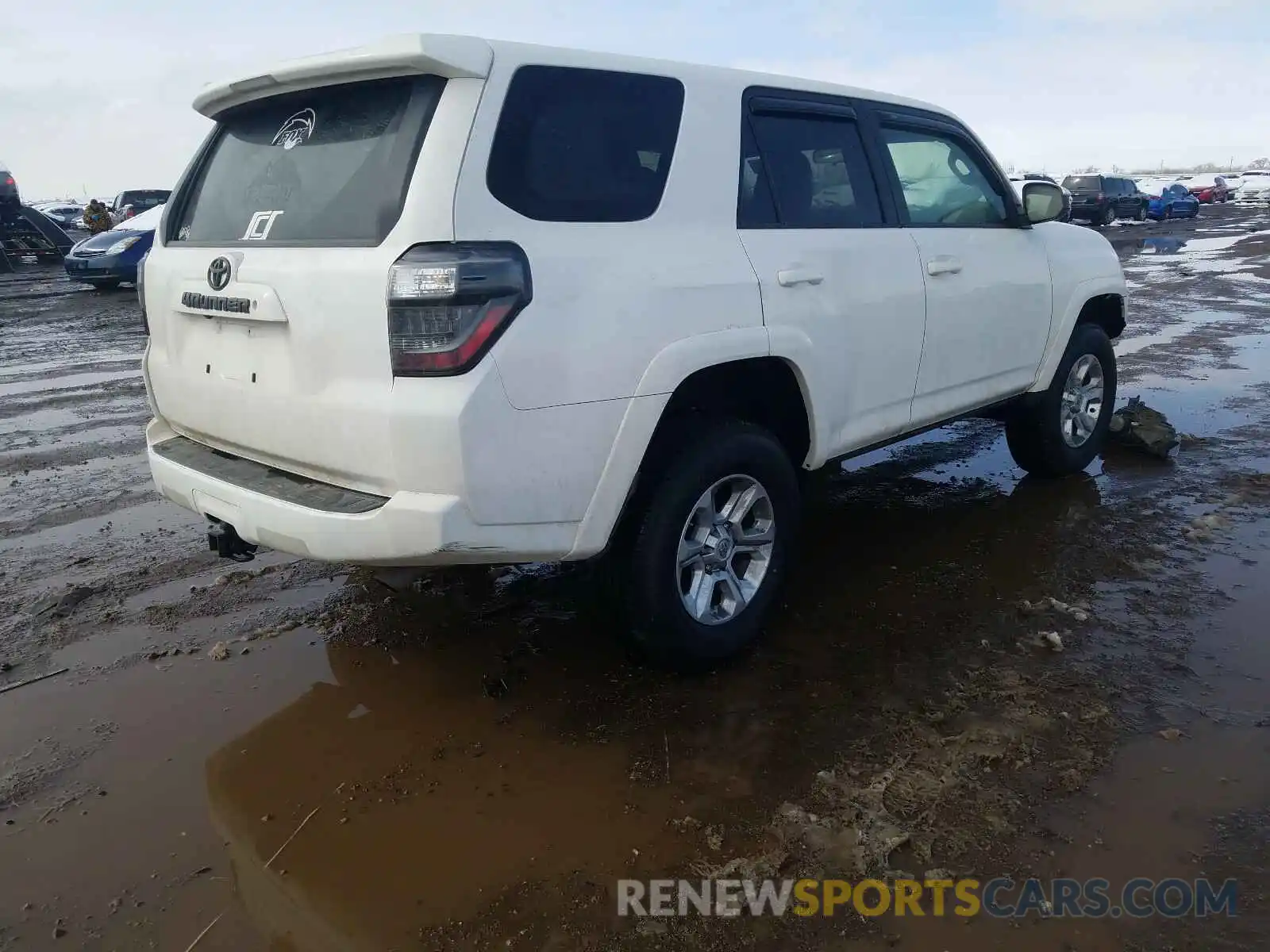 4 Фотография поврежденного автомобиля JTEBU5JRXK5708278 TOYOTA 4RUNNER 2019