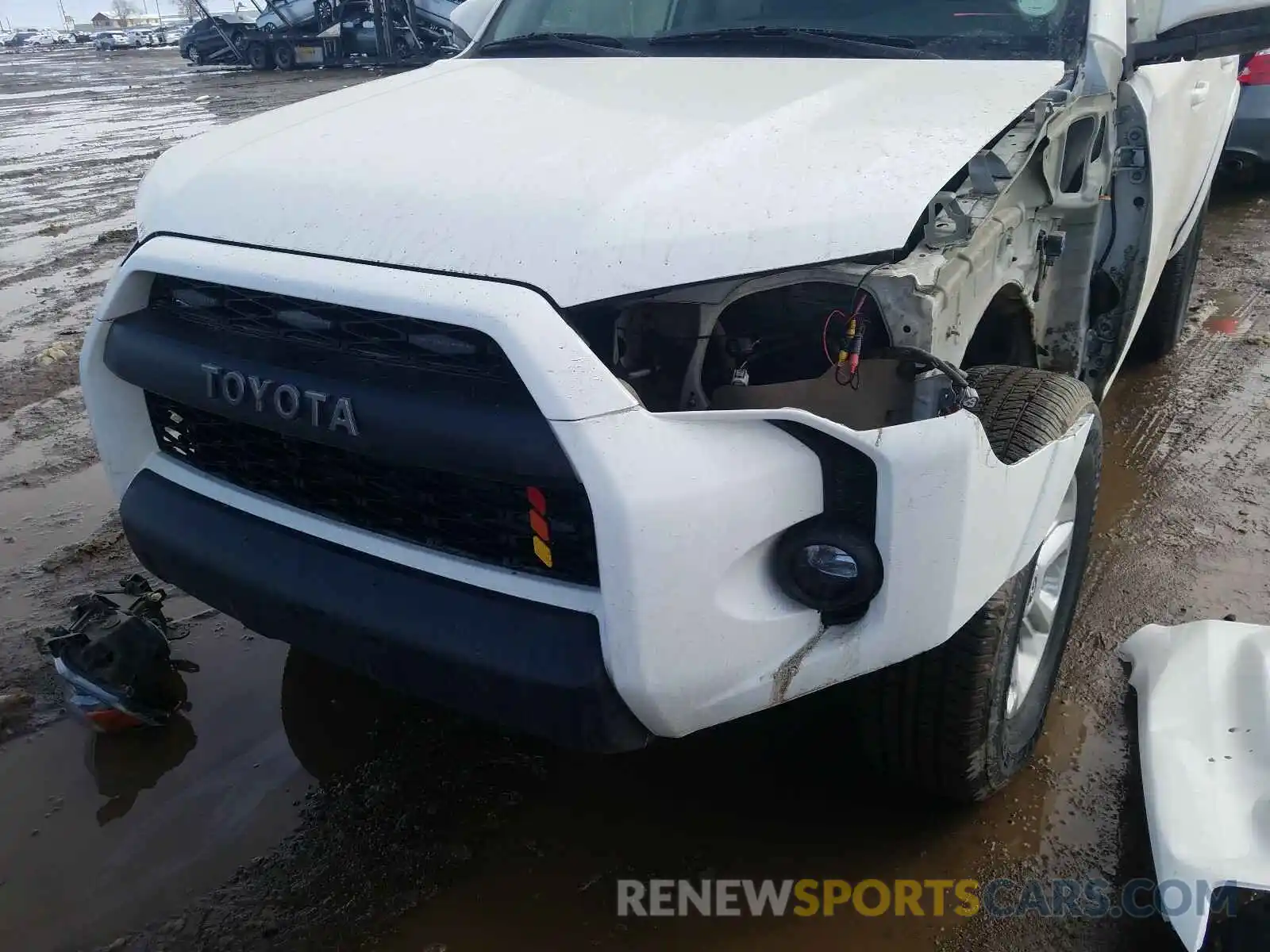 9 Photograph of a damaged car JTEBU5JRXK5708278 TOYOTA 4RUNNER 2019