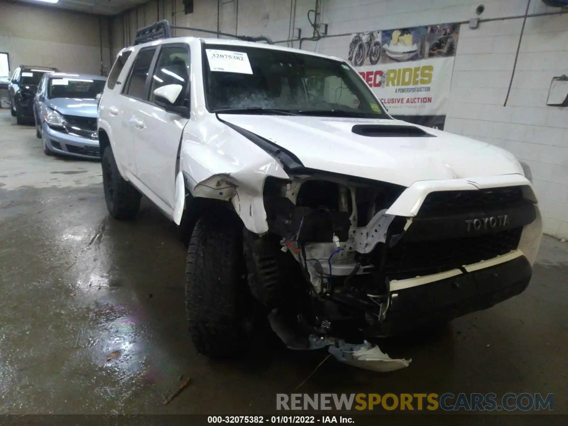 6 Фотография поврежденного автомобиля JTEBU5JRXK5710810 TOYOTA 4RUNNER 2019