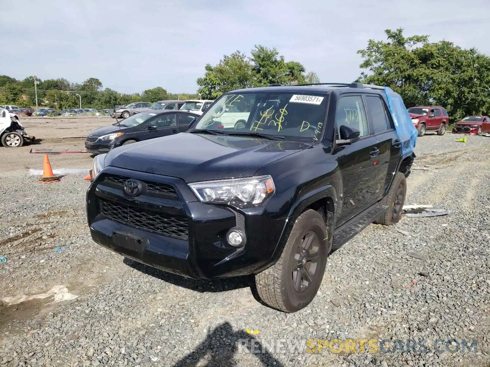 2 Фотография поврежденного автомобиля JTEBU5JRXK5719037 TOYOTA 4RUNNER 2019