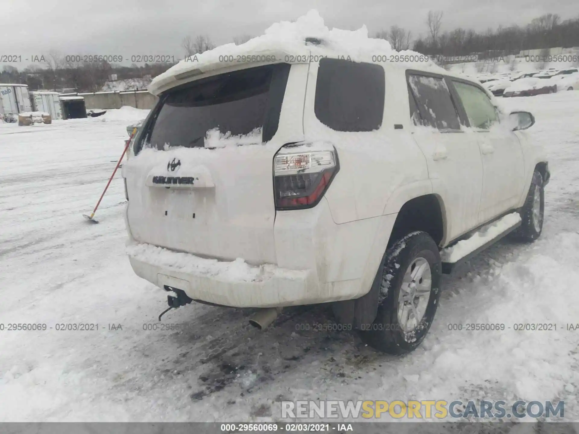 4 Photograph of a damaged car JTEBU5JRXK5723430 TOYOTA 4RUNNER 2019