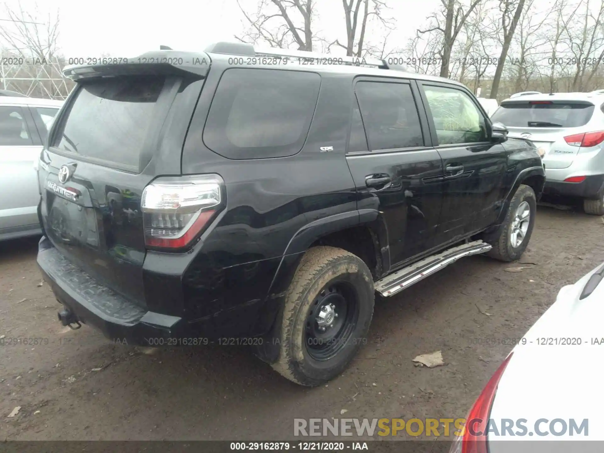 4 Фотография поврежденного автомобиля JTEBU5JRXK5723671 TOYOTA 4RUNNER 2019