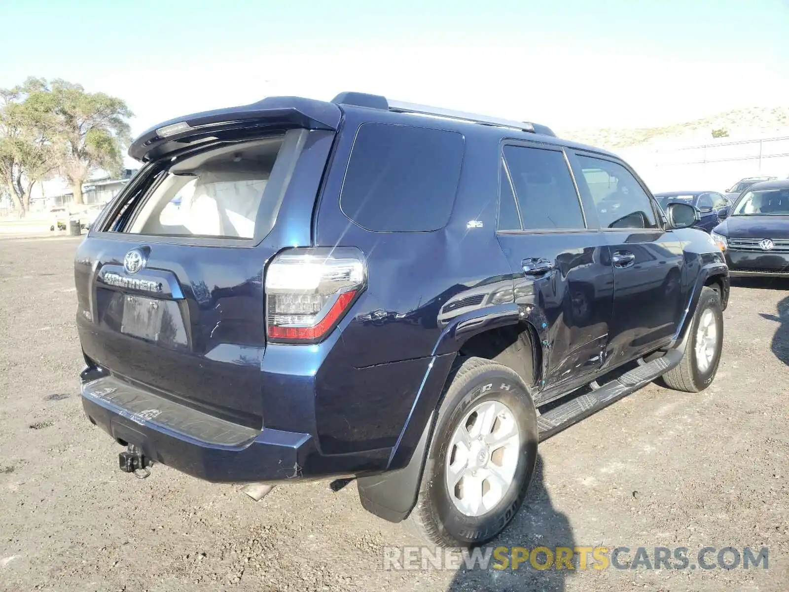 4 Photograph of a damaged car JTEBU5JRXK5730751 TOYOTA 4RUNNER 2019