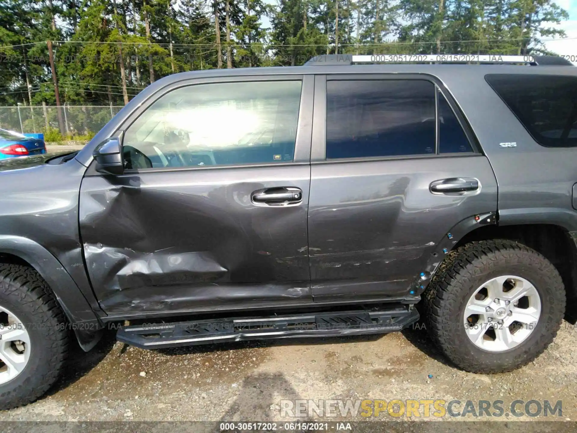 6 Photograph of a damaged car JTEBU5JRXK5732032 TOYOTA 4RUNNER 2019