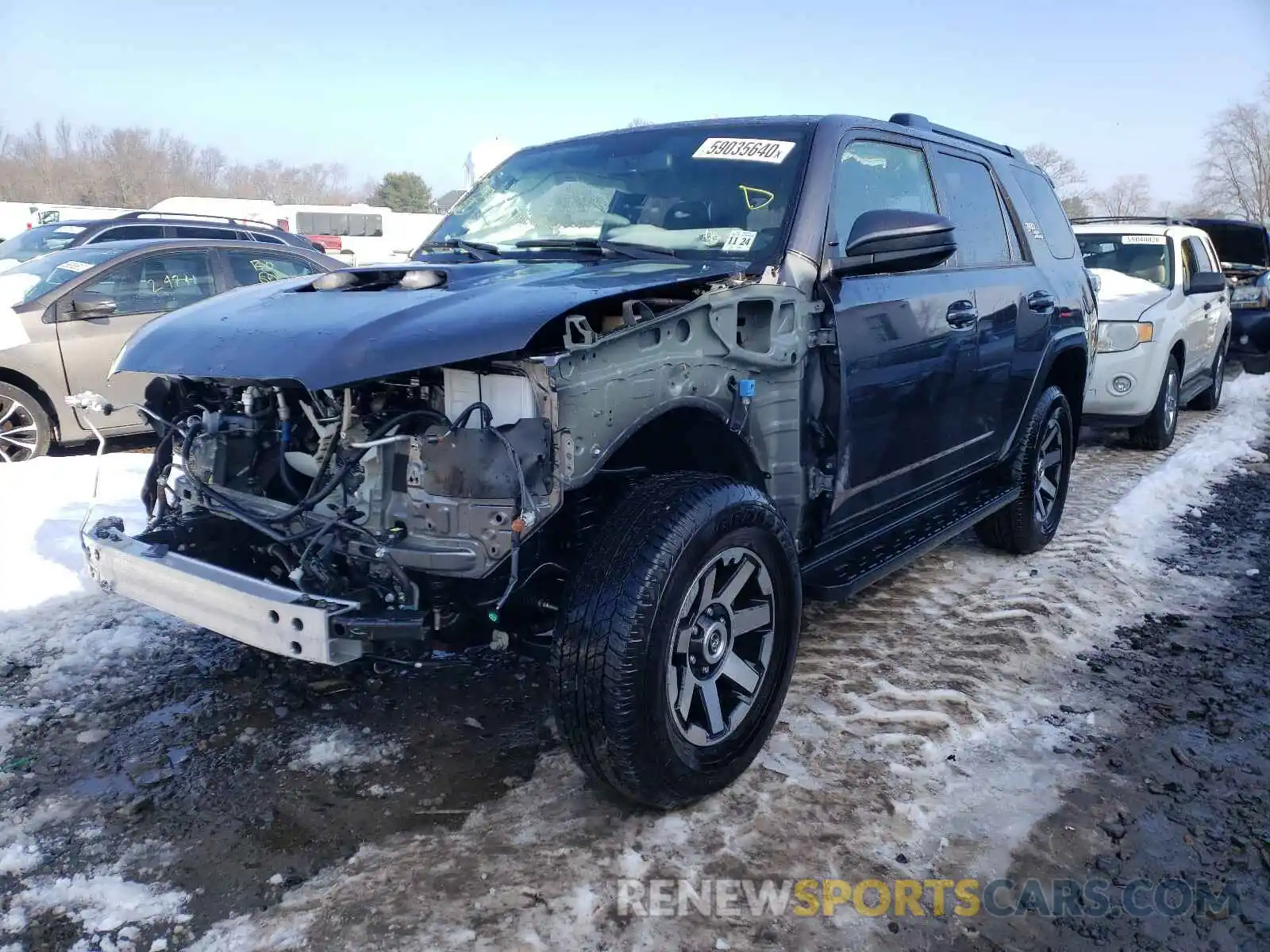 2 Фотография поврежденного автомобиля JTEBU5JRXK5733133 TOYOTA 4RUNNER 2019