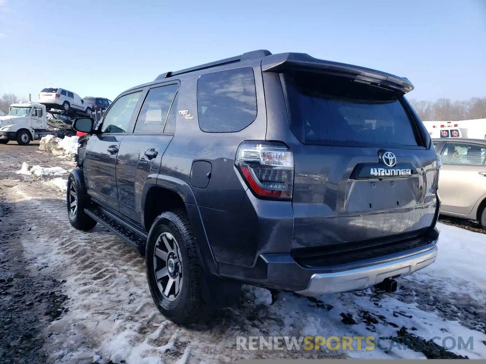 3 Фотография поврежденного автомобиля JTEBU5JRXK5733133 TOYOTA 4RUNNER 2019