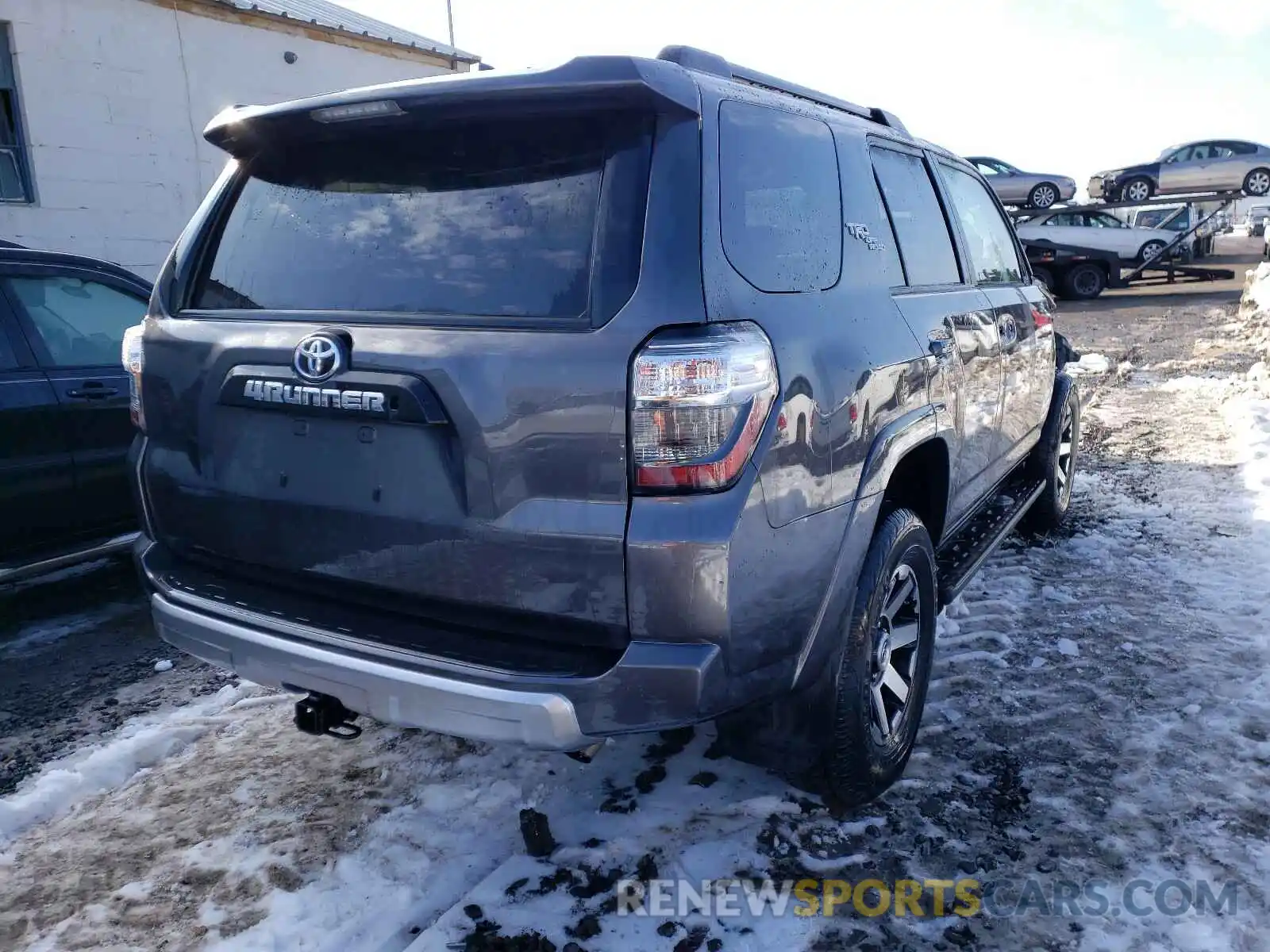 4 Фотография поврежденного автомобиля JTEBU5JRXK5733133 TOYOTA 4RUNNER 2019