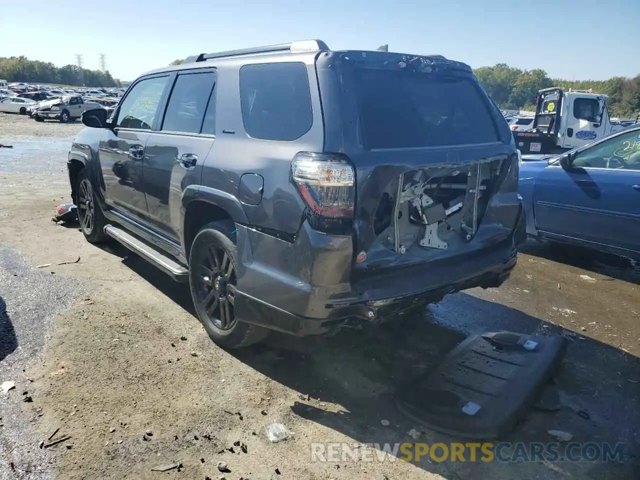 3 Фотография поврежденного автомобиля JTEBU5JRXK5736615 TOYOTA 4RUNNER 2019